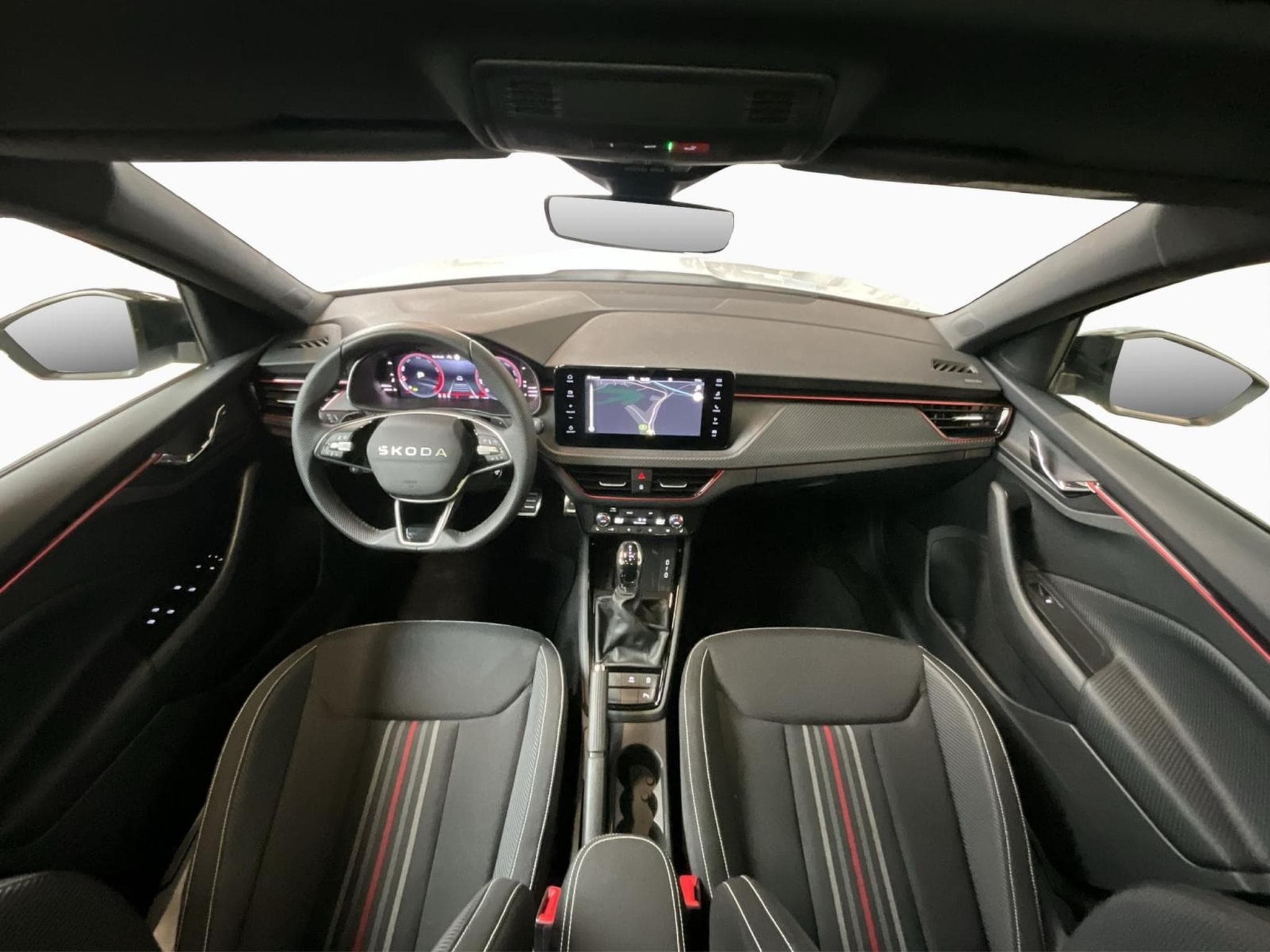 Skoda Kamiq Monte-Carlo+DSG+Pano+LED (2025) - Foto 2