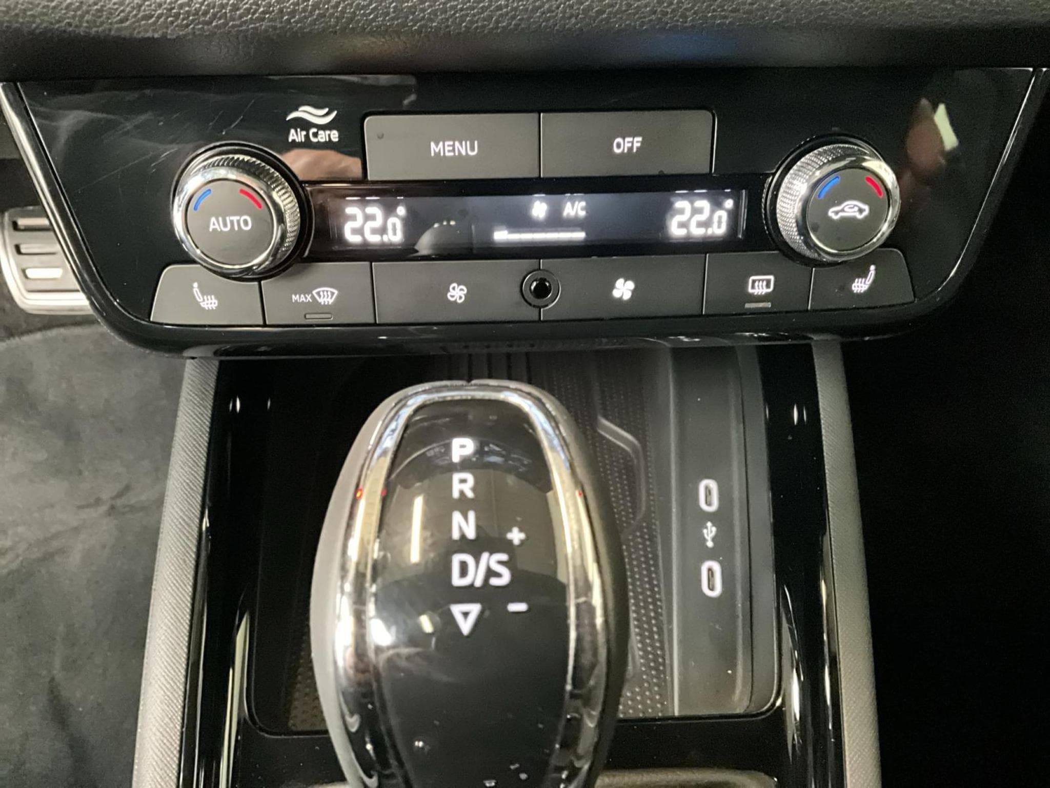 Skoda Kamiq Monte-Carlo+DSG+Pano+LED (2025) - Foto 21