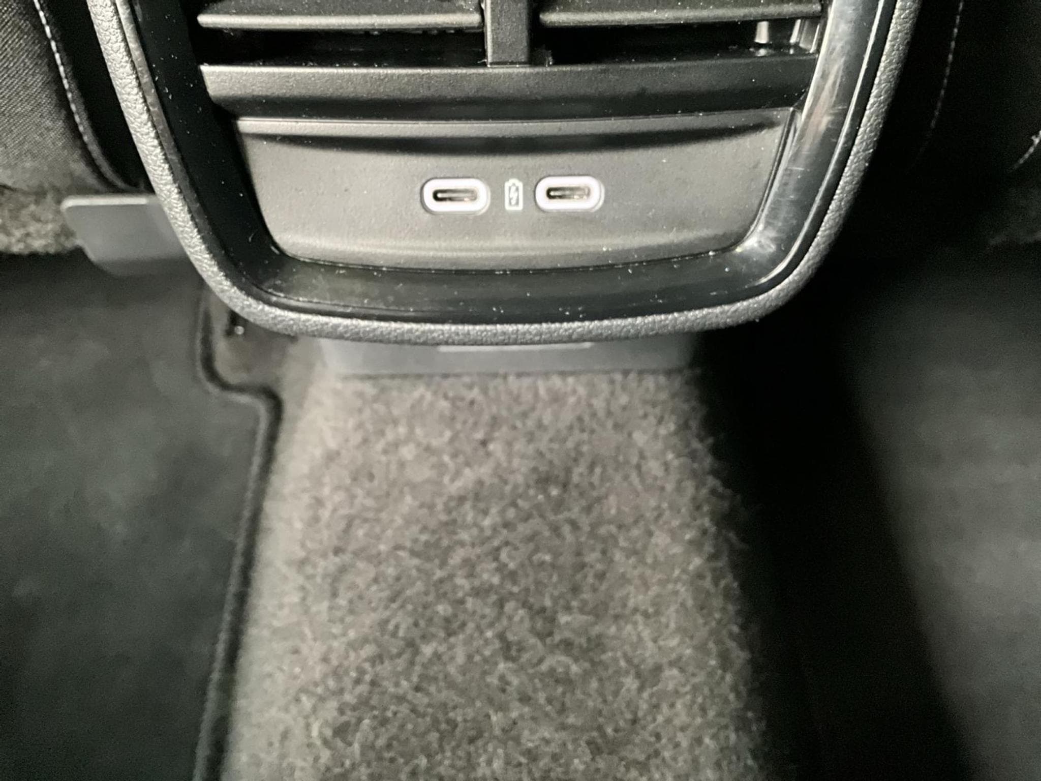 Skoda Kamiq Monte-Carlo+DSG+Pano+LED (2025) - Foto 22