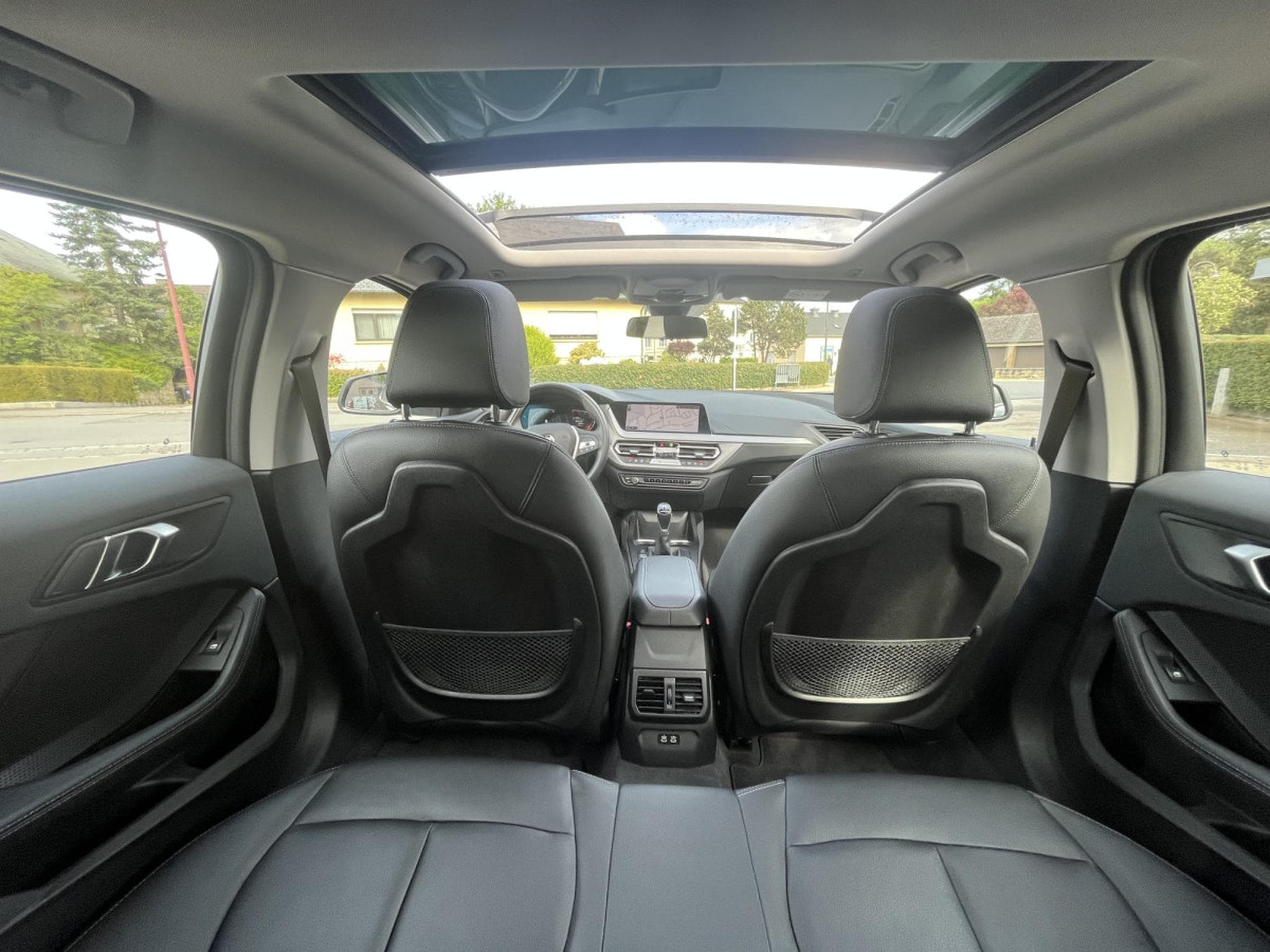 BMW 116 116d 115cv Navi Pano Cuir 2xPDC (2021) - Photo 10
