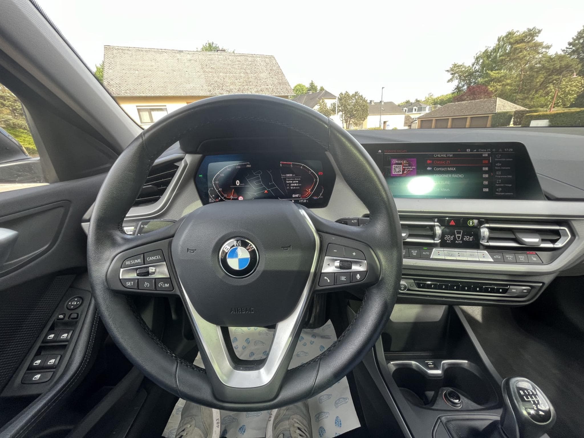 BMW 116 116d 115cv Navi Pano Cuir 2xPDC (2021) - Photo 11