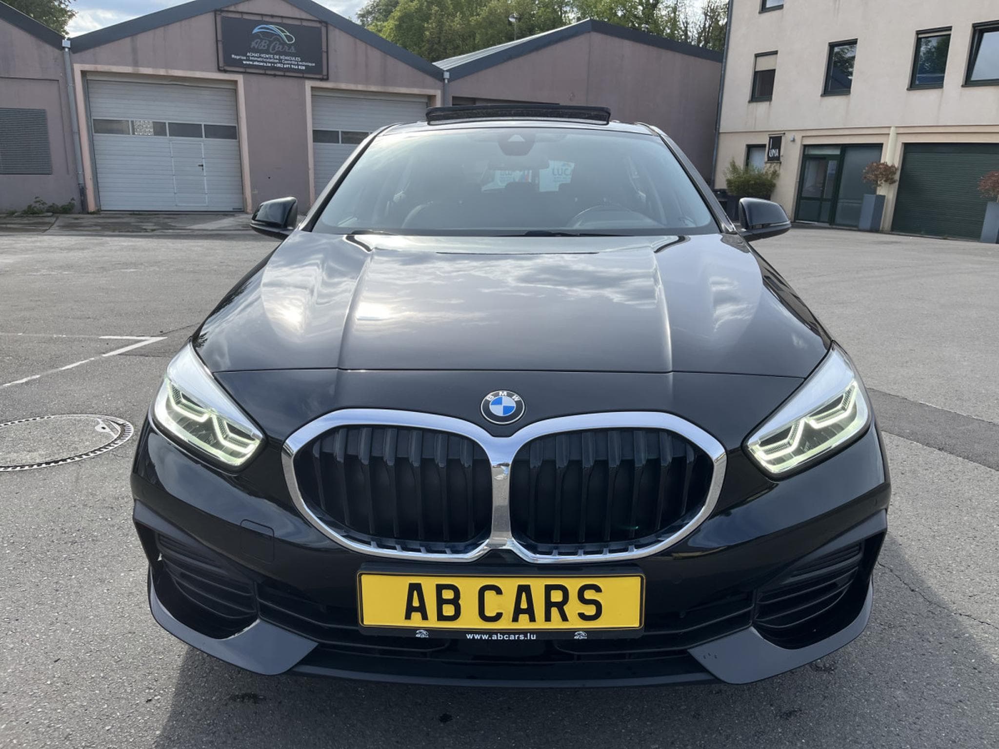 BMW 116 116d 115cv Navi Pano Cuir 2xPDC (2021) - Photo 2