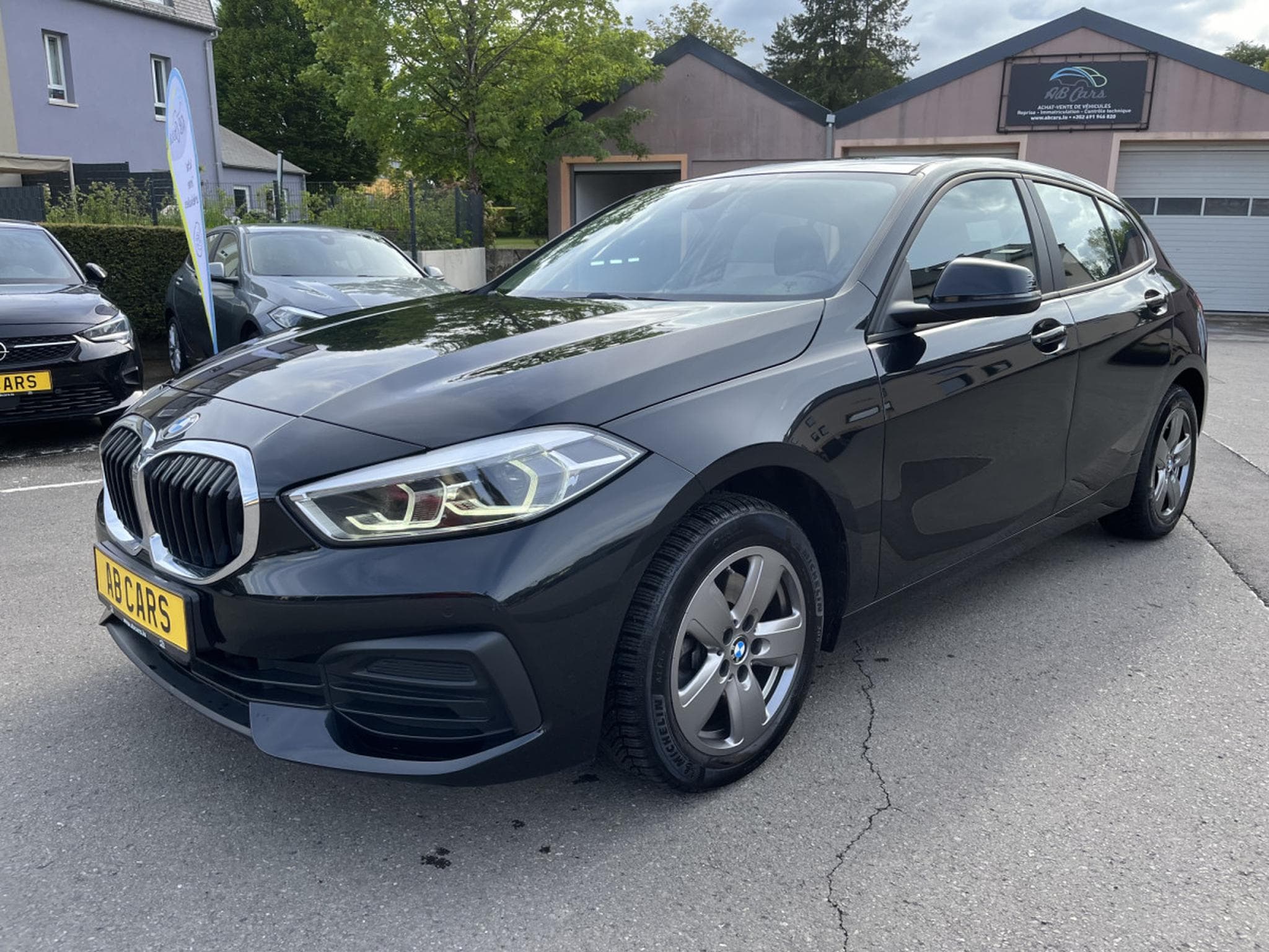 BMW 116 116d 115cv Navi Pano Cuir 2xPDC (2021) - Photo 22
