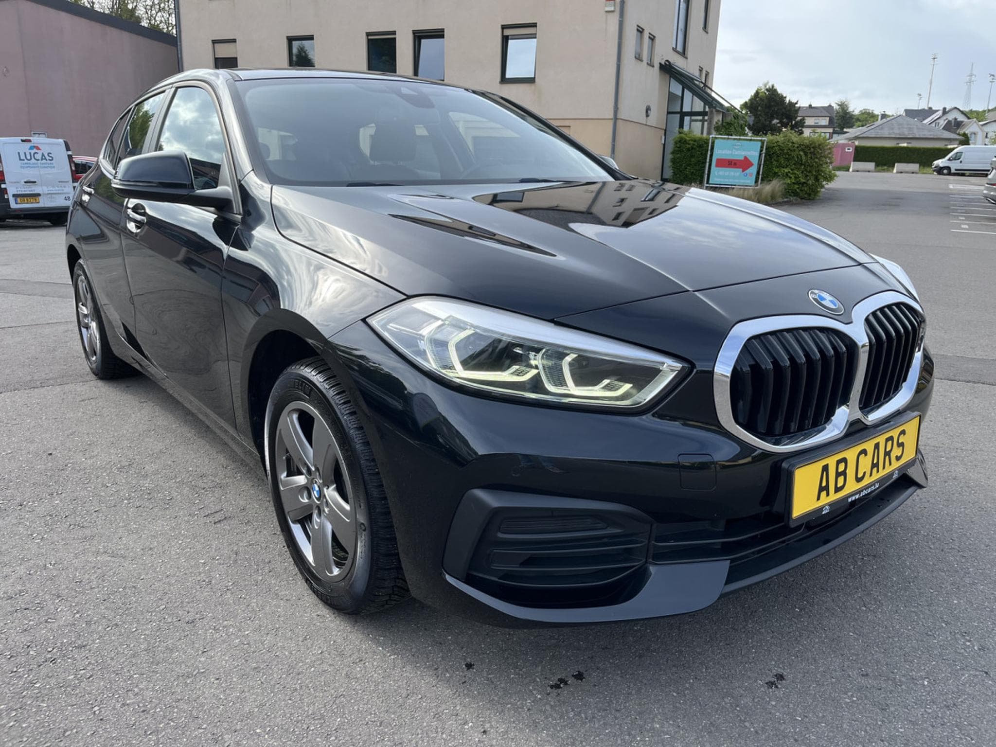 BMW 116 116d 115cv Navi Pano Cuir 2xPDC (2021) - Photo 3
