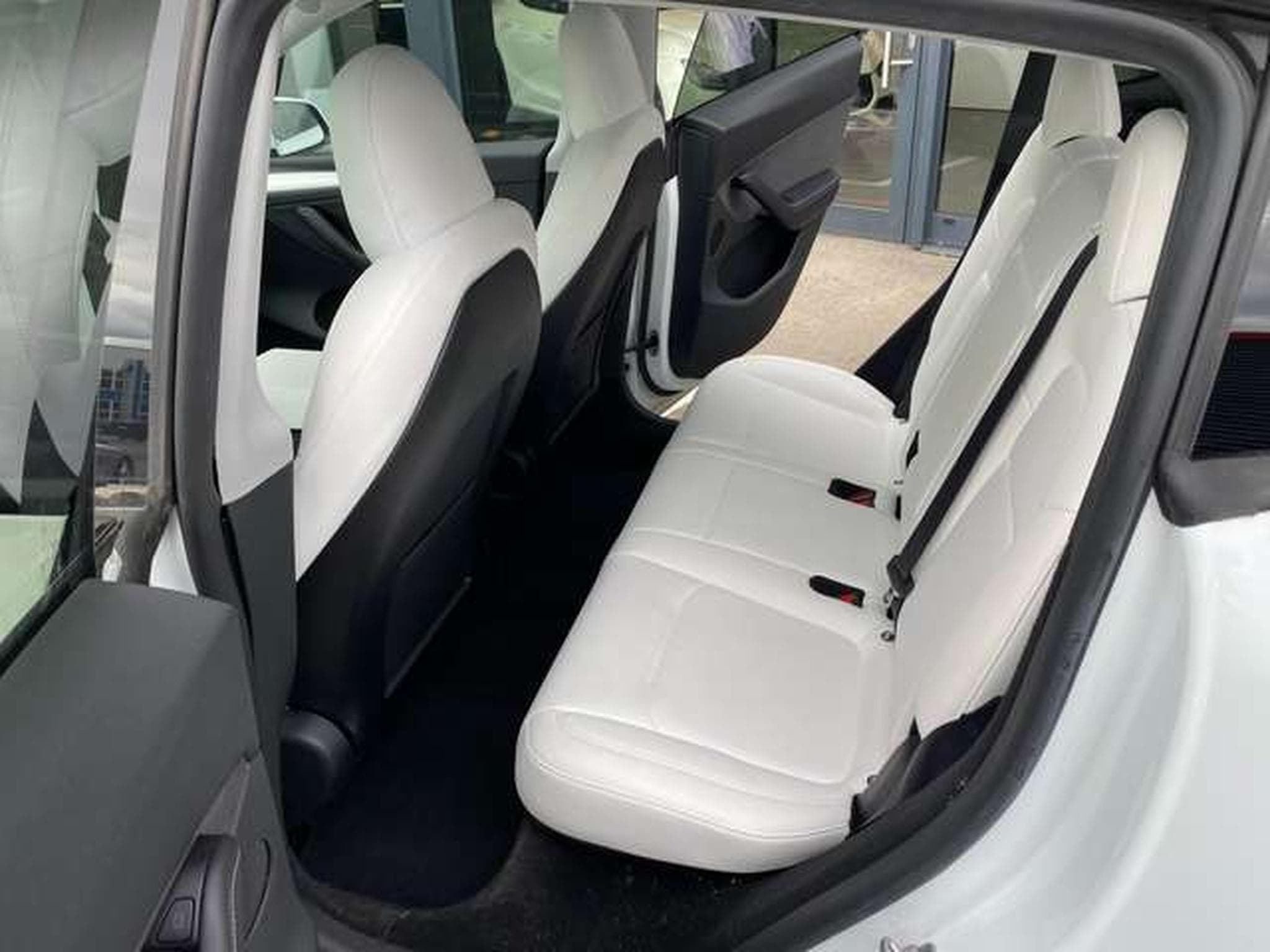 Tesla Model Y Model Y RWD garantie constructeur 02/28 (2024) - Photo 14