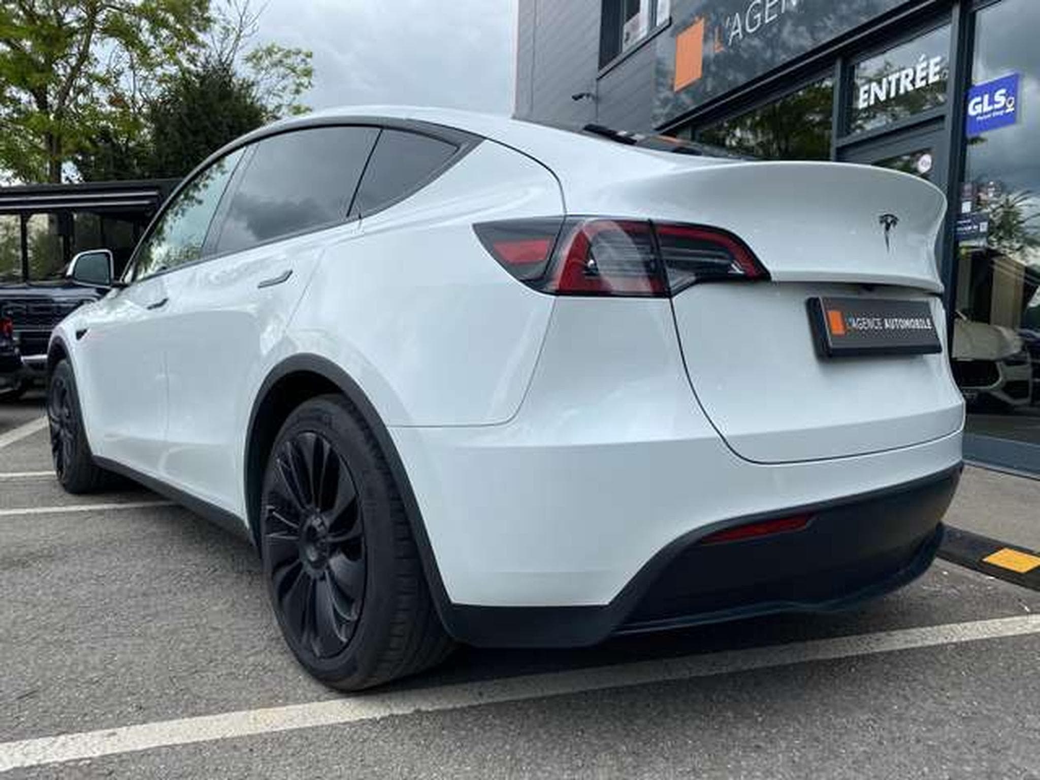 Tesla Model Y Model Y RWD garantie constructeur 02/28 (2024) - Photo 7