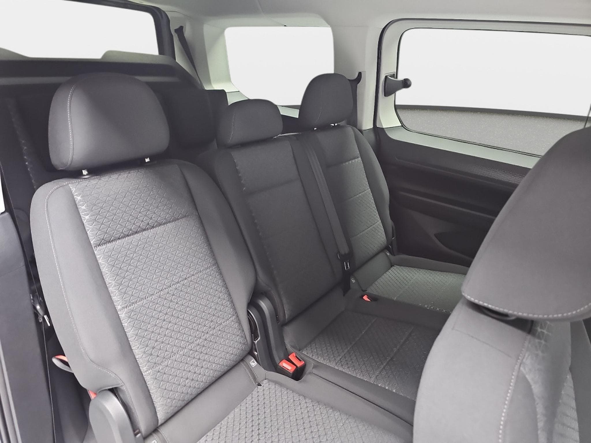 Ford Tourneo 1.5 EB PHEV Auto 150 Grand Titanium (2025) - Photo 16