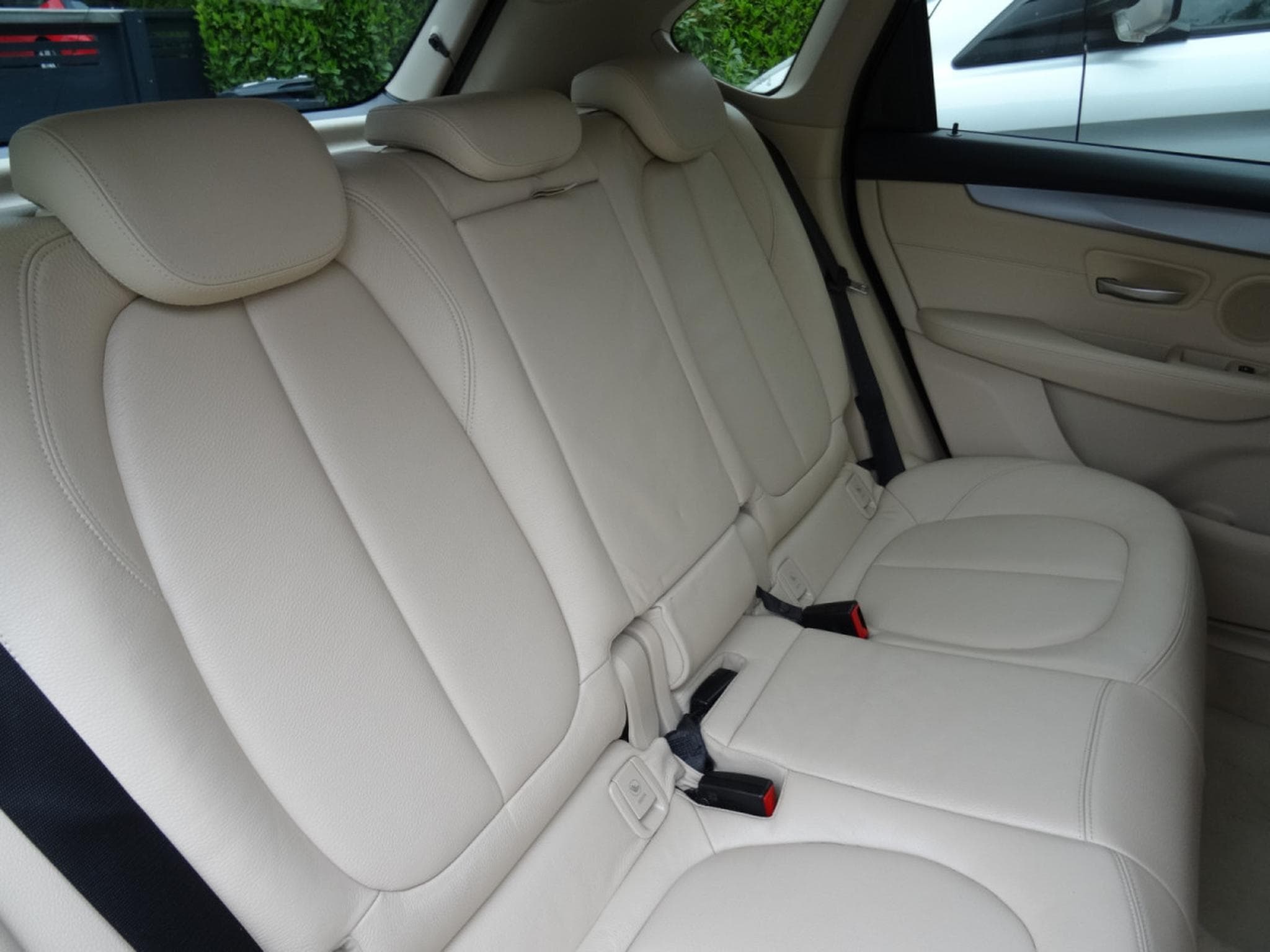 BMW 225 XE IPERFORMAN (2017) - Photo 7