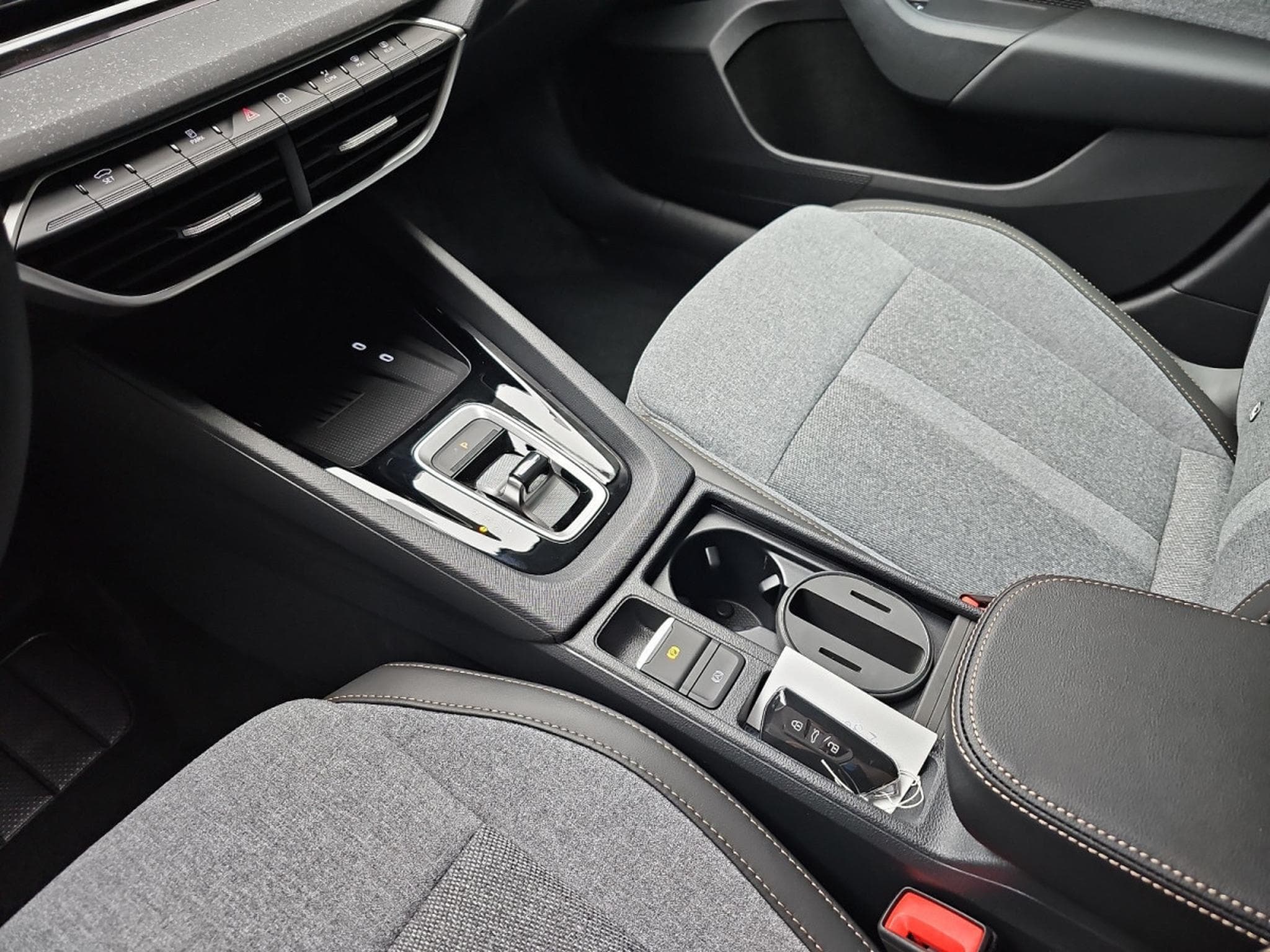 Skoda Octavia 1.5 TSi 150 DSG SELECTION (2025) - Photo 13
