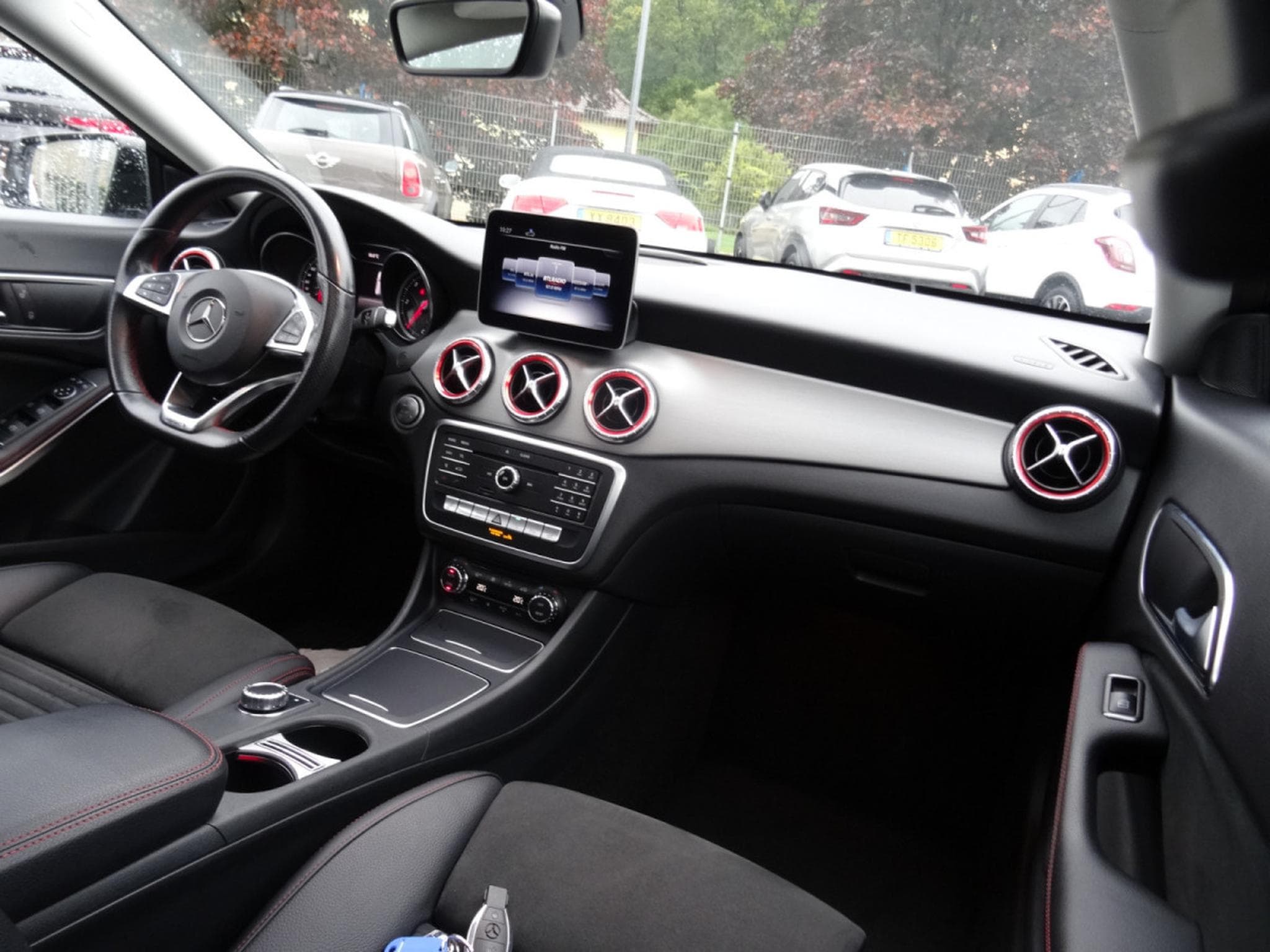 Mercedes CLA 200 Shooting Brake AMG-LINE (2019) - Photo 8