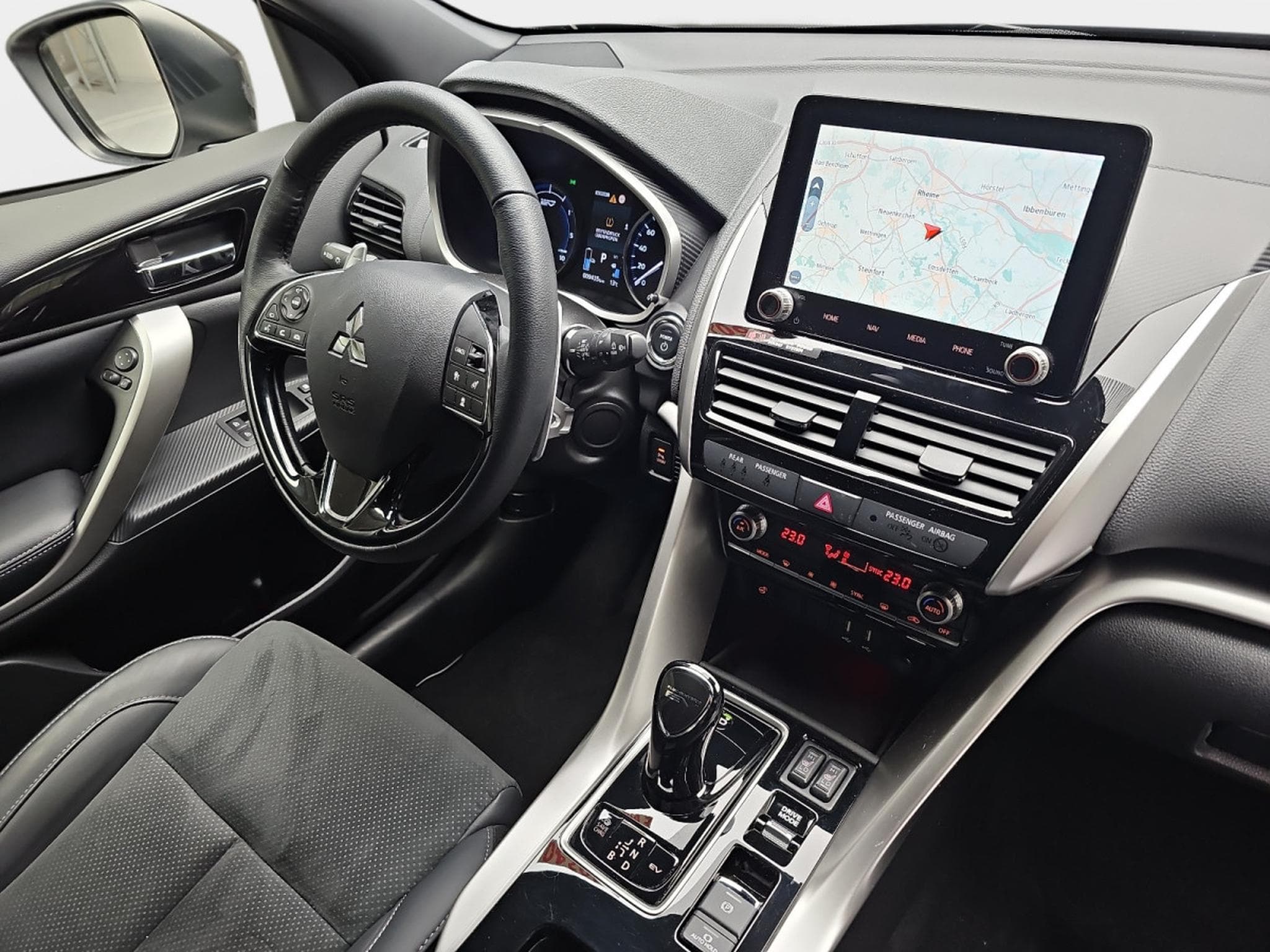 Mitsubishi Eclipse Cross 2.4 MIVEC PHEV CVT Select (2025) - Photo 15