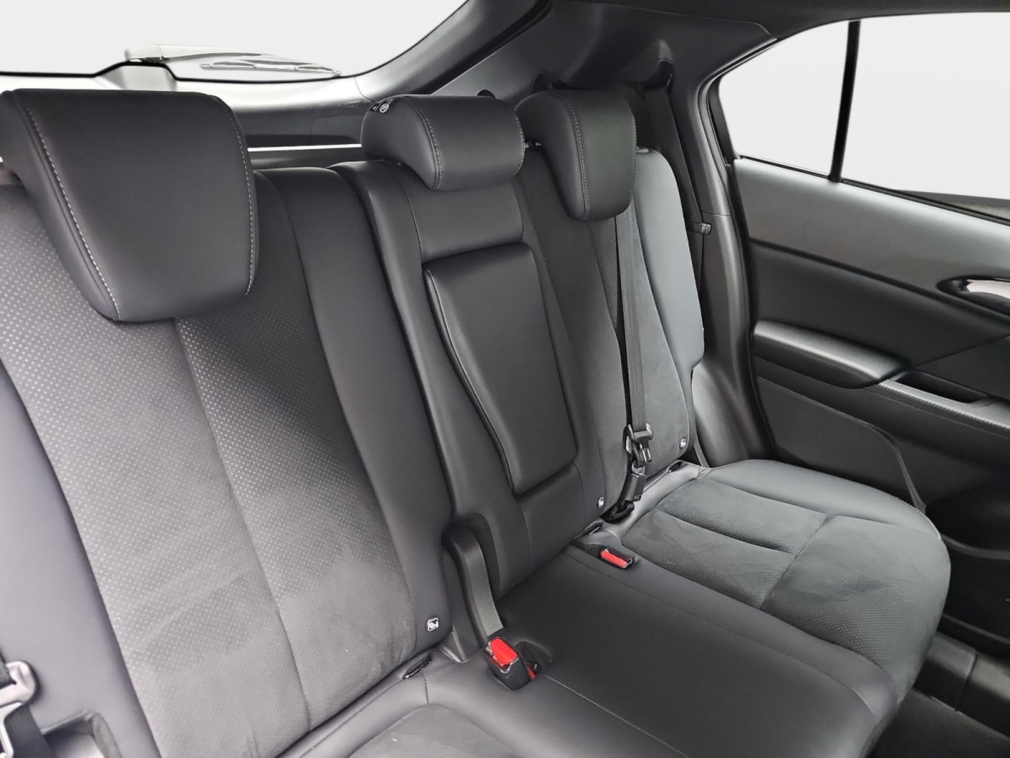 Mitsubishi Eclipse Cross 2.4 MIVEC PHEV CVT Select (2025) - Photo 16