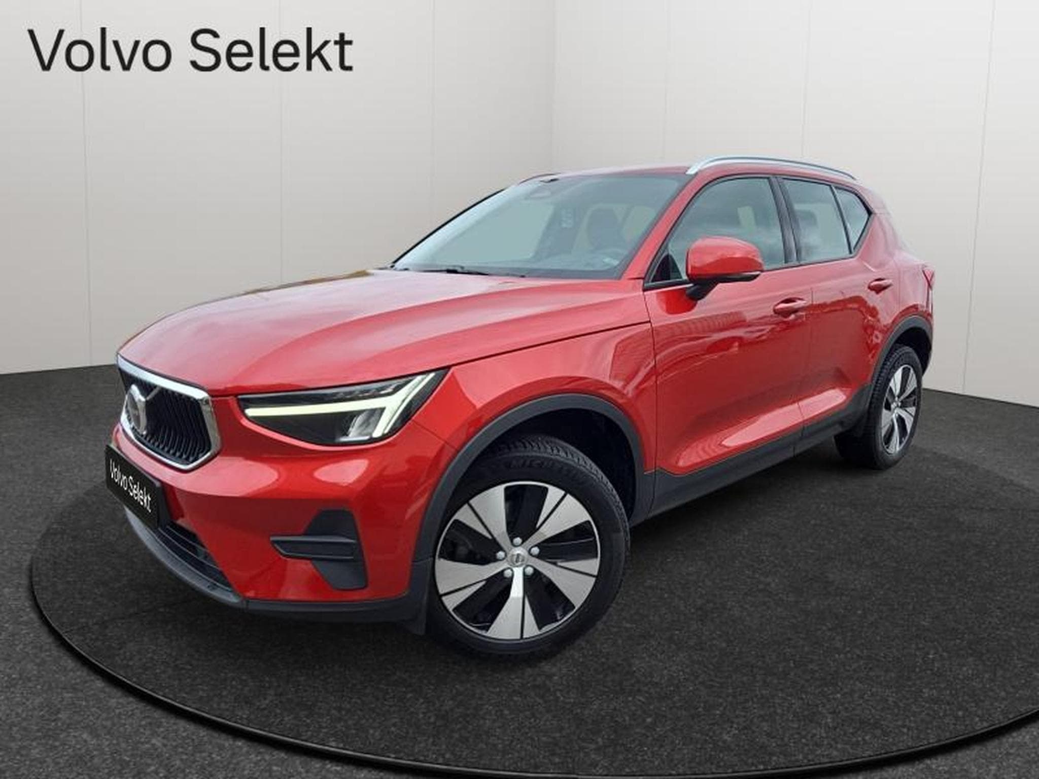Volvo XC40 B3 Core / Essence (2022) - Foto 1