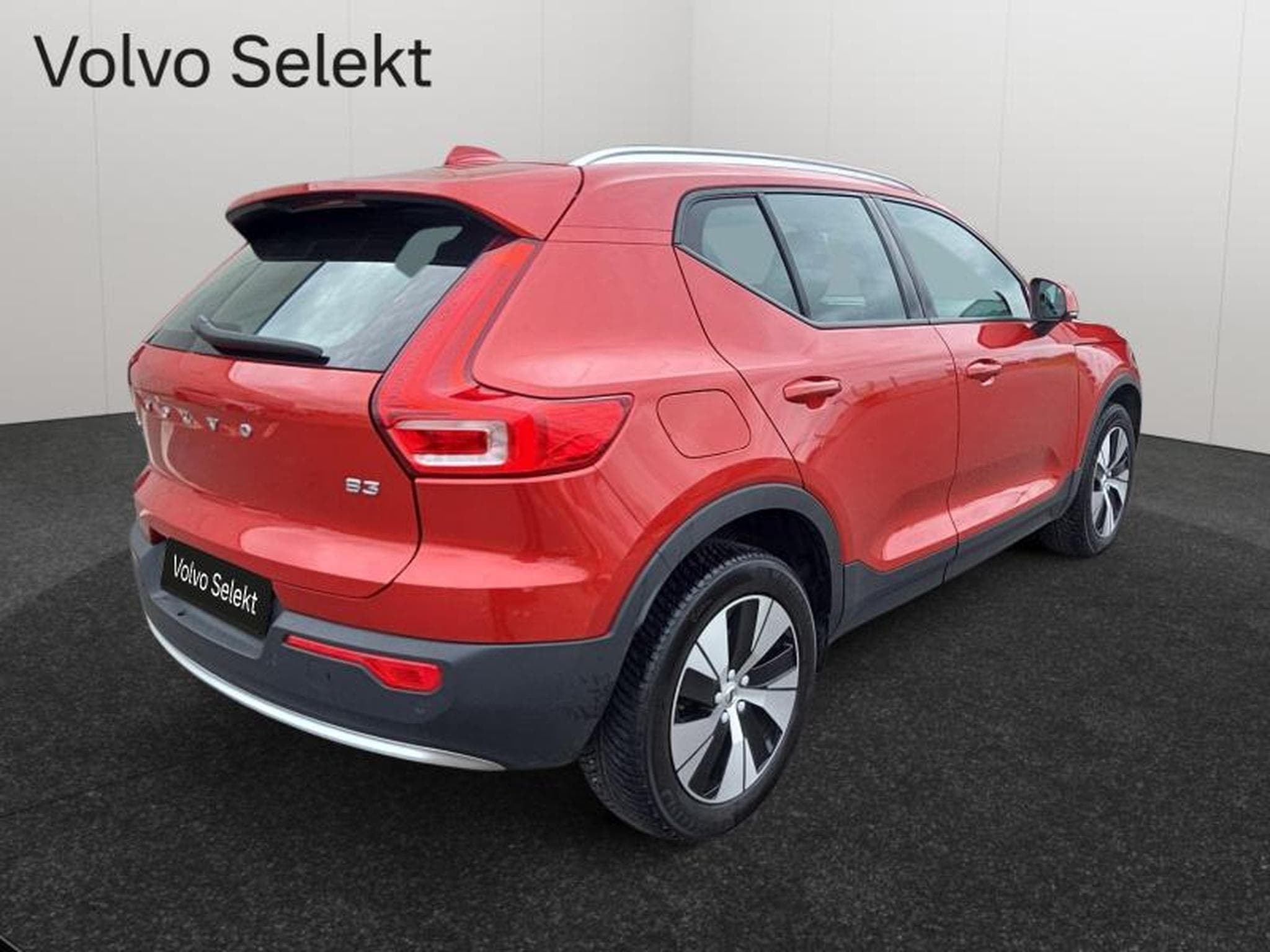 Volvo XC40 B3 Core / Essence (2022) - Foto 2