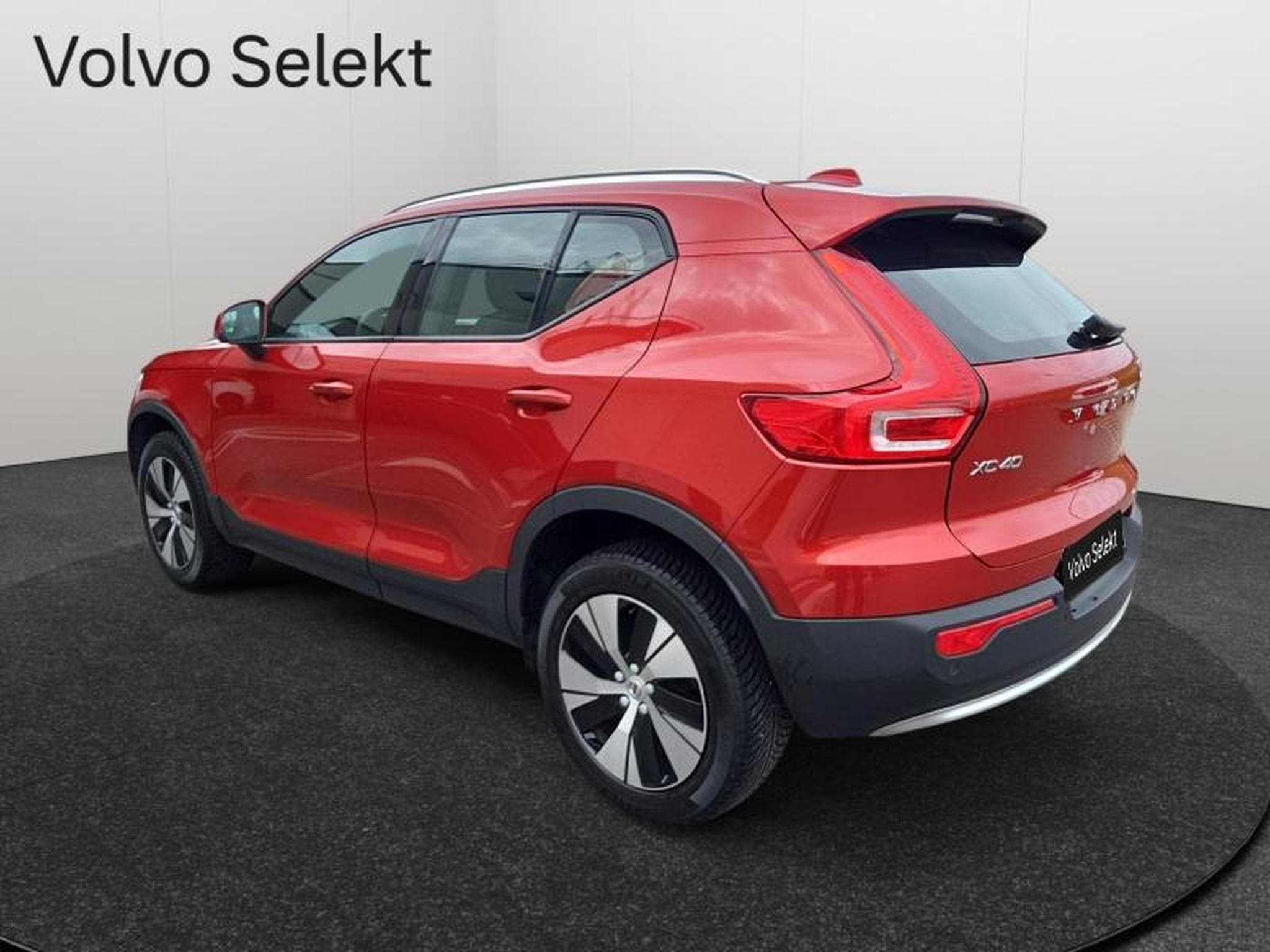 Volvo XC40 B3 Core / Essence (2022) - Foto 8