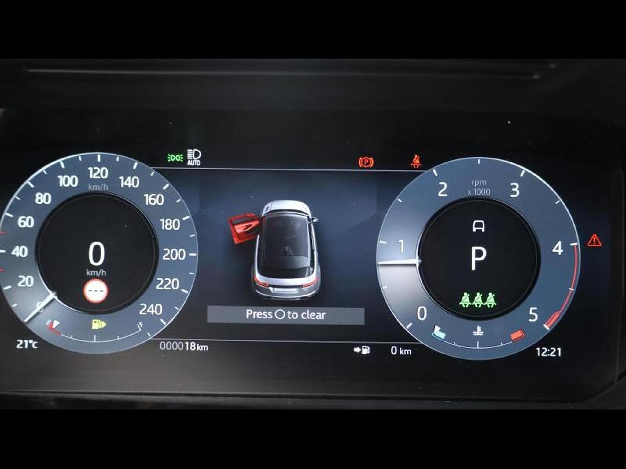 Land-Rover Range Rover Evoque D165 (2026) - Photo 30