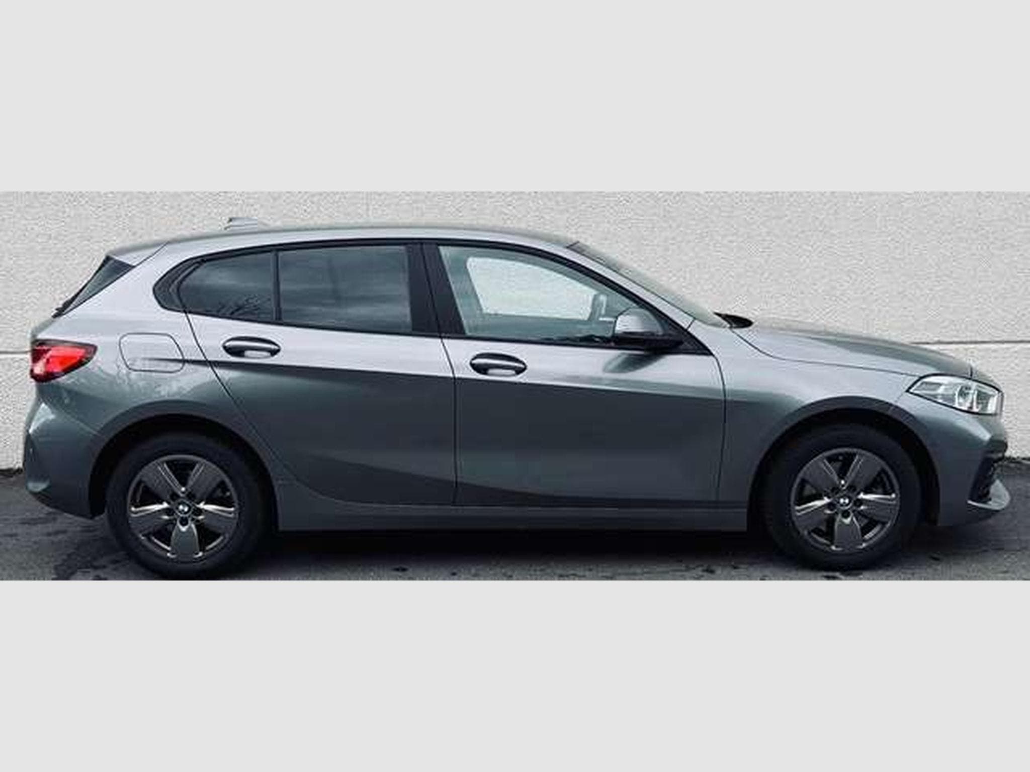 BMW 118 118iA. Automatique // 12 Mois De Garantie✅✅✅ (2023) - Foto 4