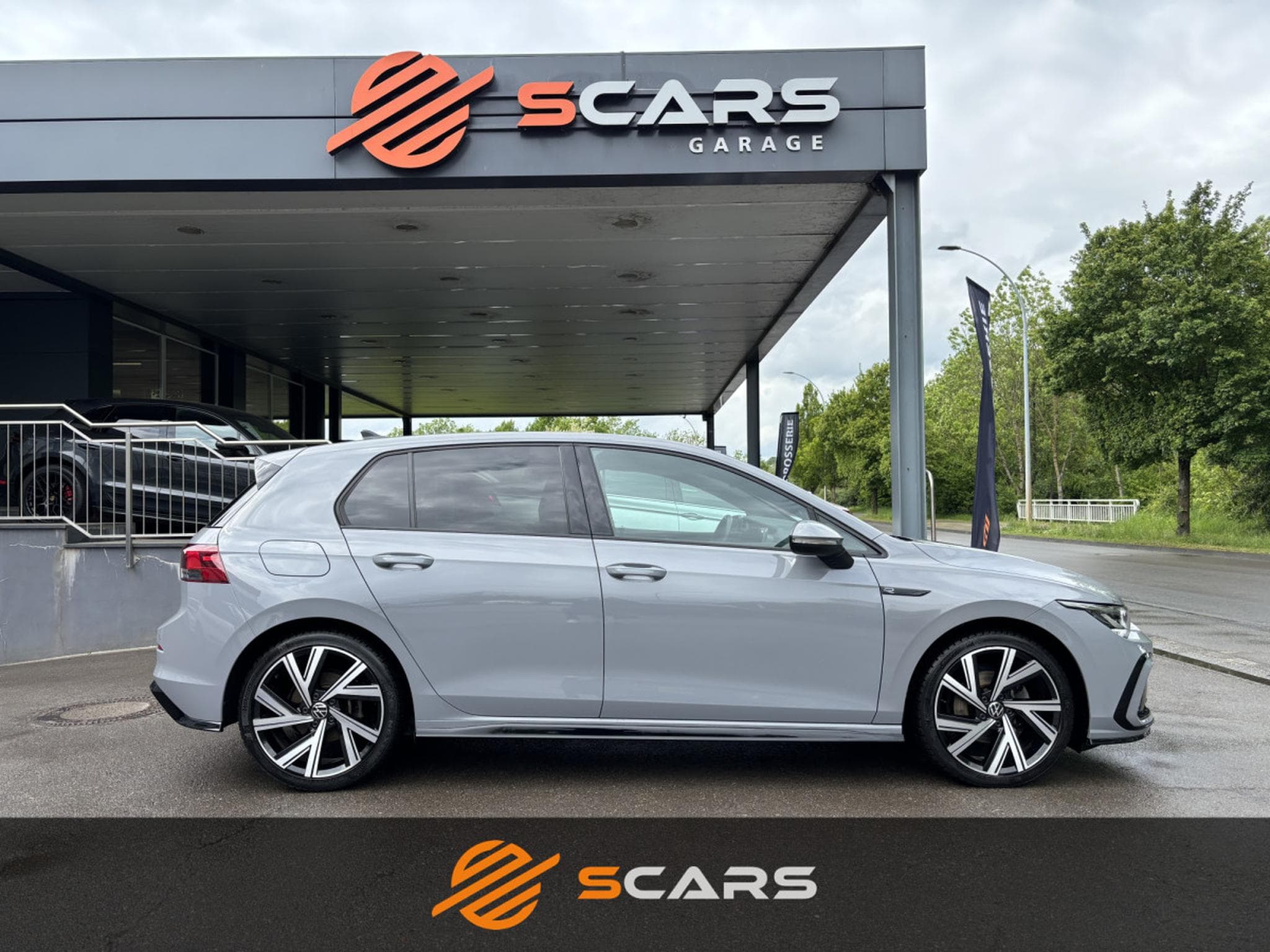 VW Golf 1.5 eTsi DSG 150cv R-Line (2023) - Foto 3