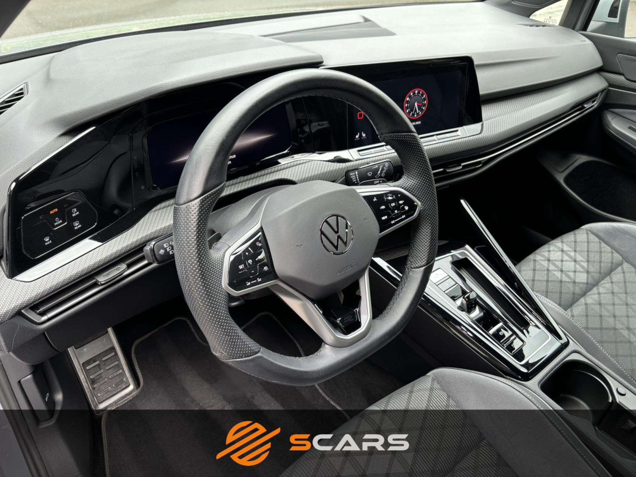 VW Golf 1.5 eTsi DSG 150cv R-Line (2023) - Foto 8