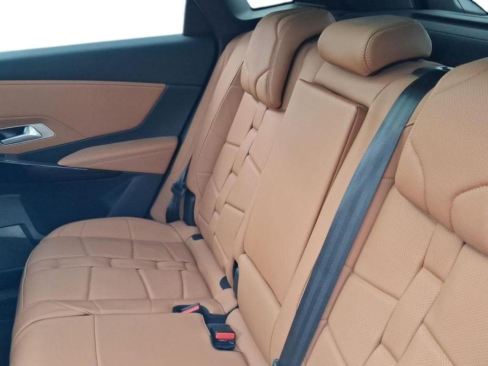 DS Automobiles DS7 BlueHDi 180ch So Chic Automatique 128g (2019) - Photo 7