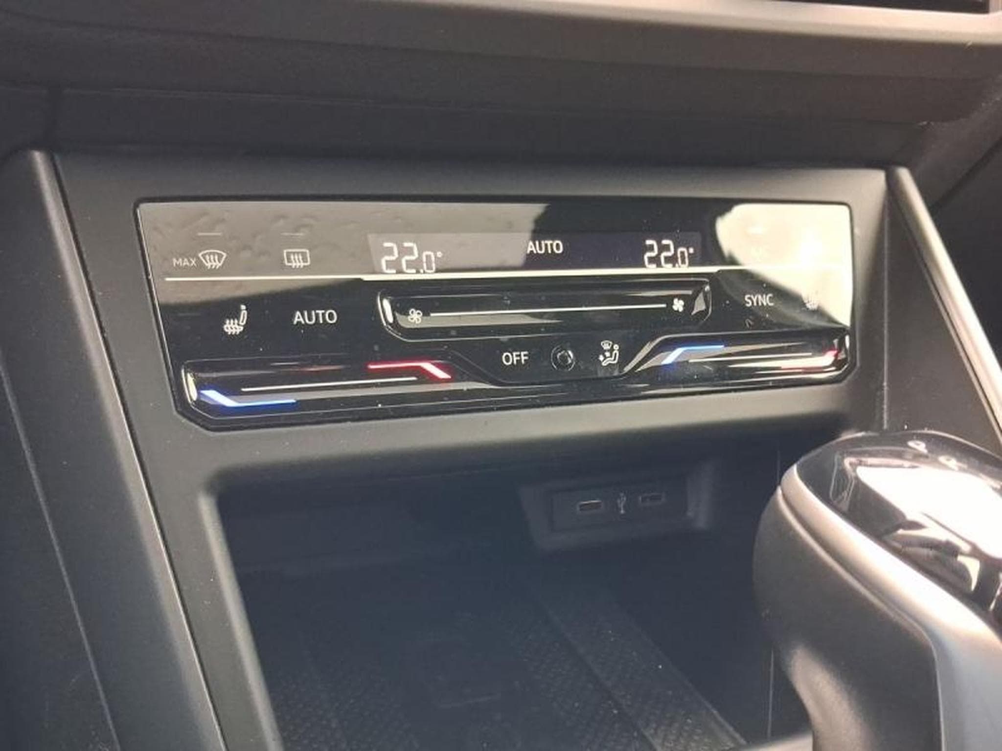 VW Taigo 1.5 TSI 150ch R-Line DSG7 (2022) - Photo 12