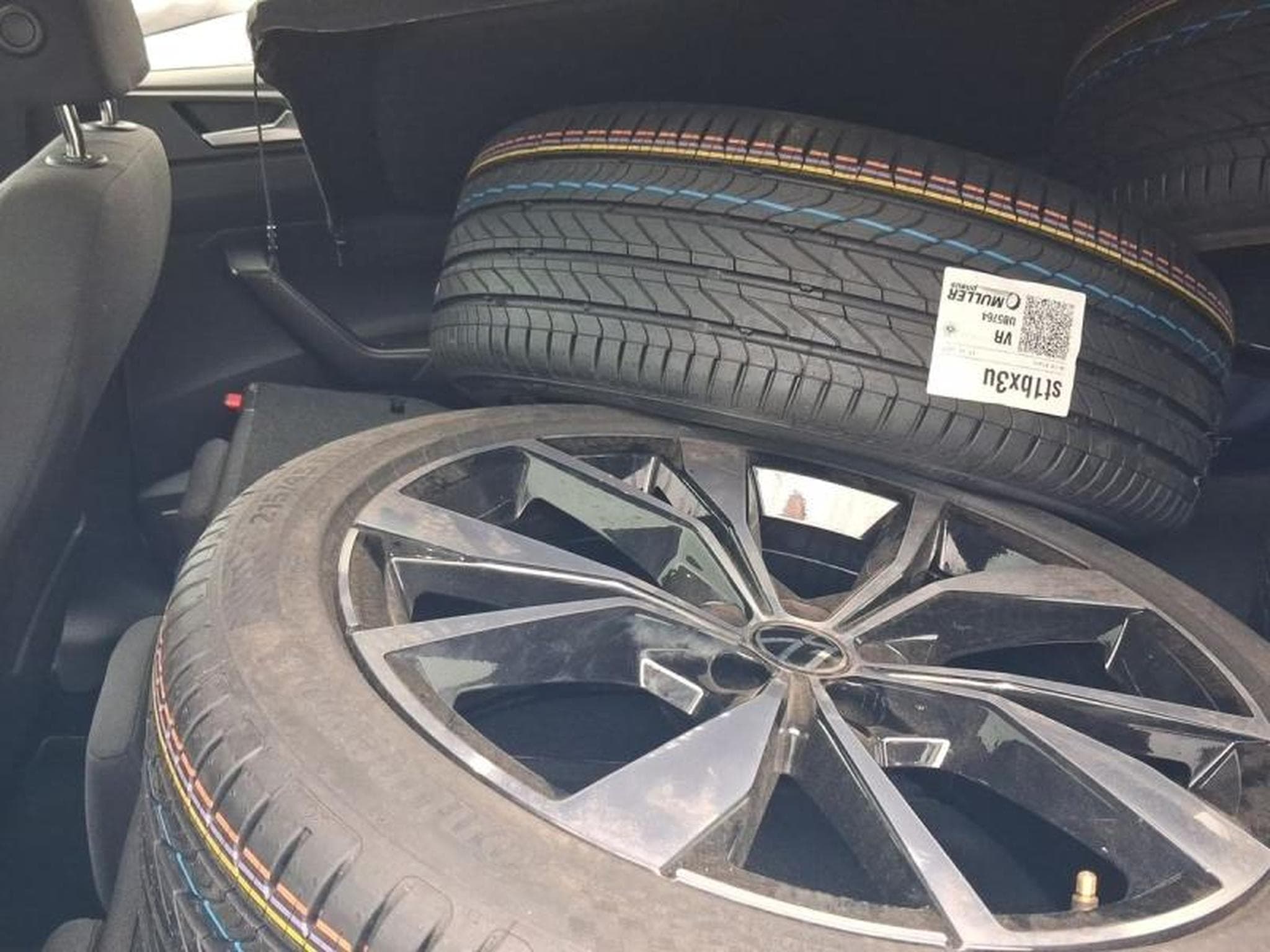 VW Taigo 1.5 TSI 150ch R-Line DSG7 (2022) - Photo 7