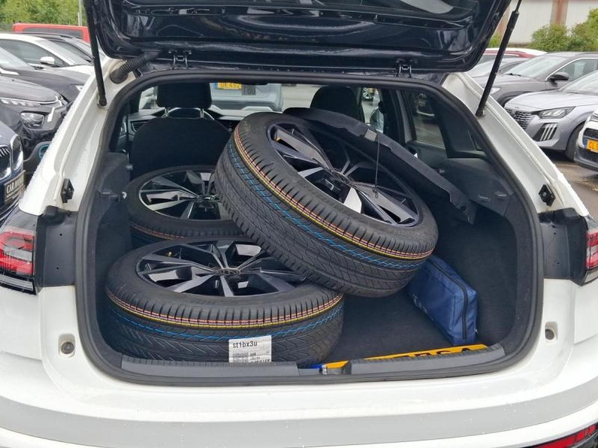 VW Taigo 1.5 TSI 150ch R-Line DSG7 (2022) - Photo 8