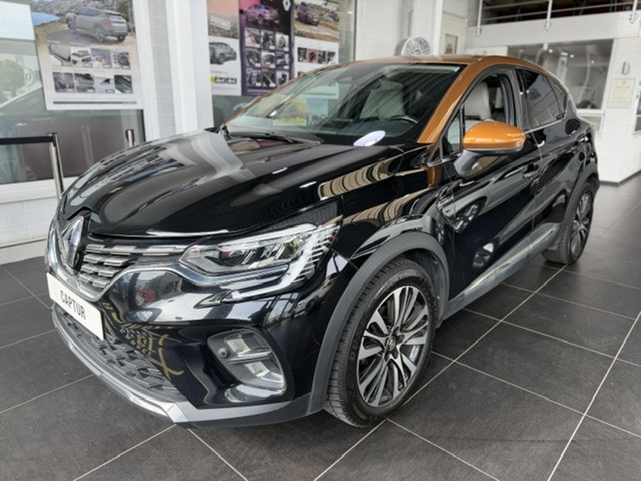 Renault Captur INITIALE PARIS 140EDC (2021) - Photo 1