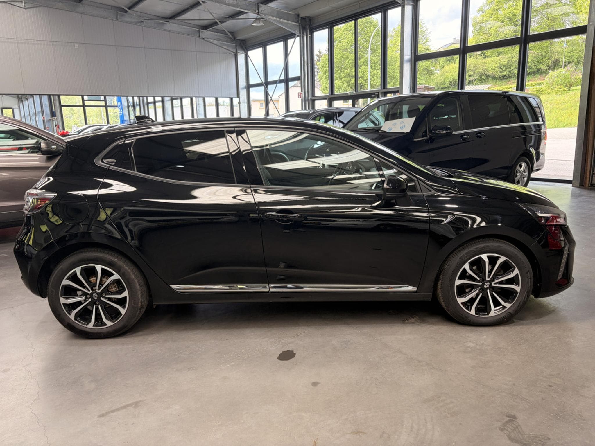 Renault Clio 1.0 TCe Techno (2024) - Photo 2