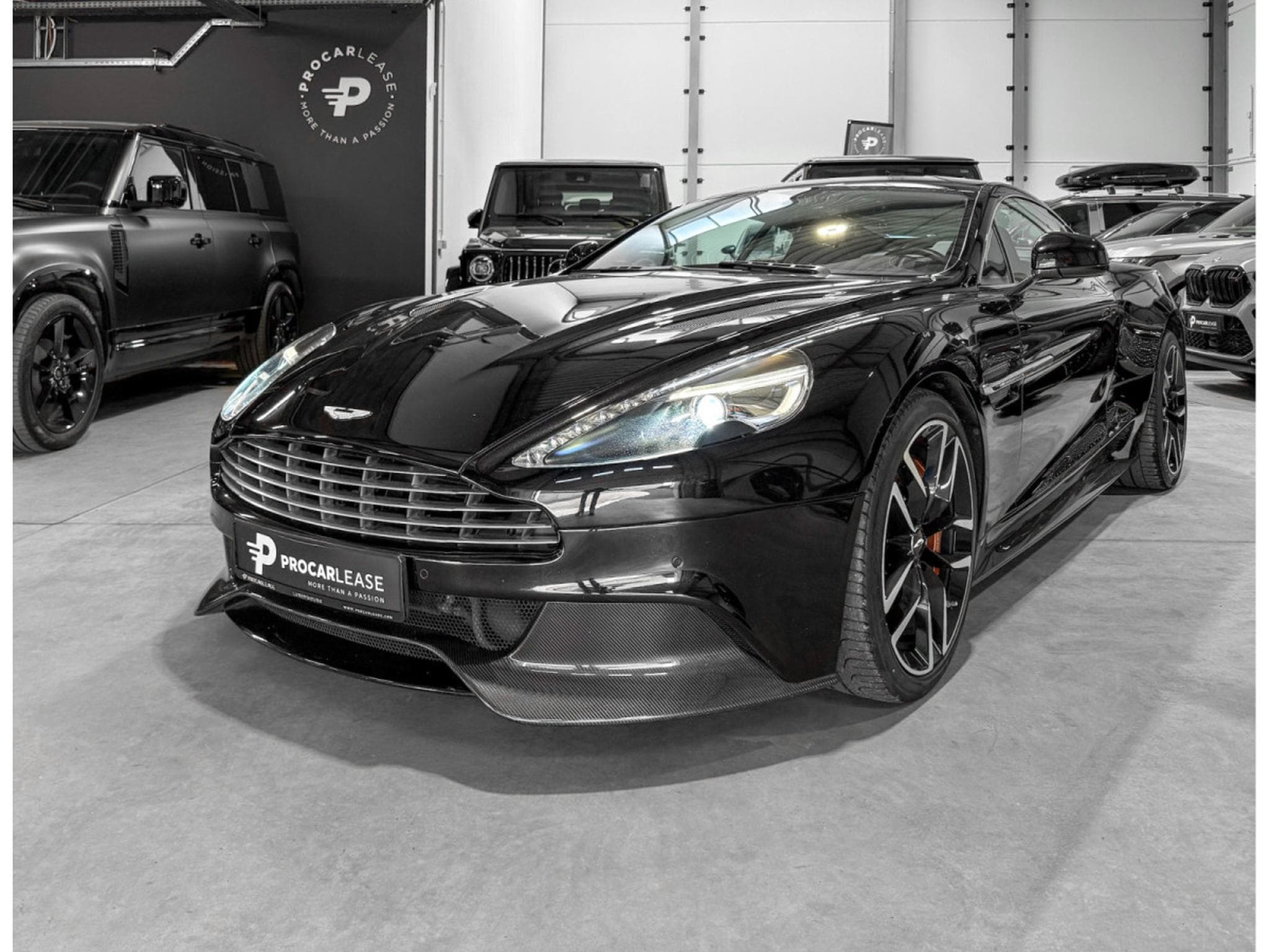 Aston-Martin Vanquish V12 VANQUISH/ KERAMIK/CARBON/BANG&OLUFSEN/20° (2017) - Photo 1