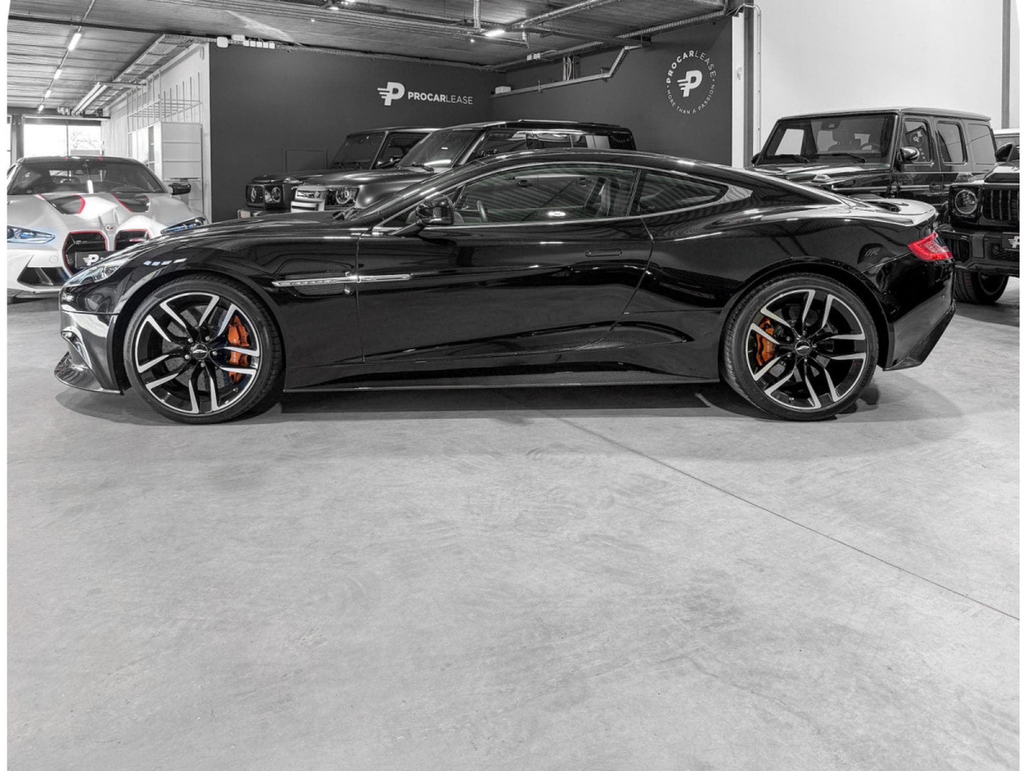 Aston-Martin Vanquish V12 VANQUISH/ KERAMIK/CARBON/BANG&OLUFSEN/20° (2017) - Photo 4