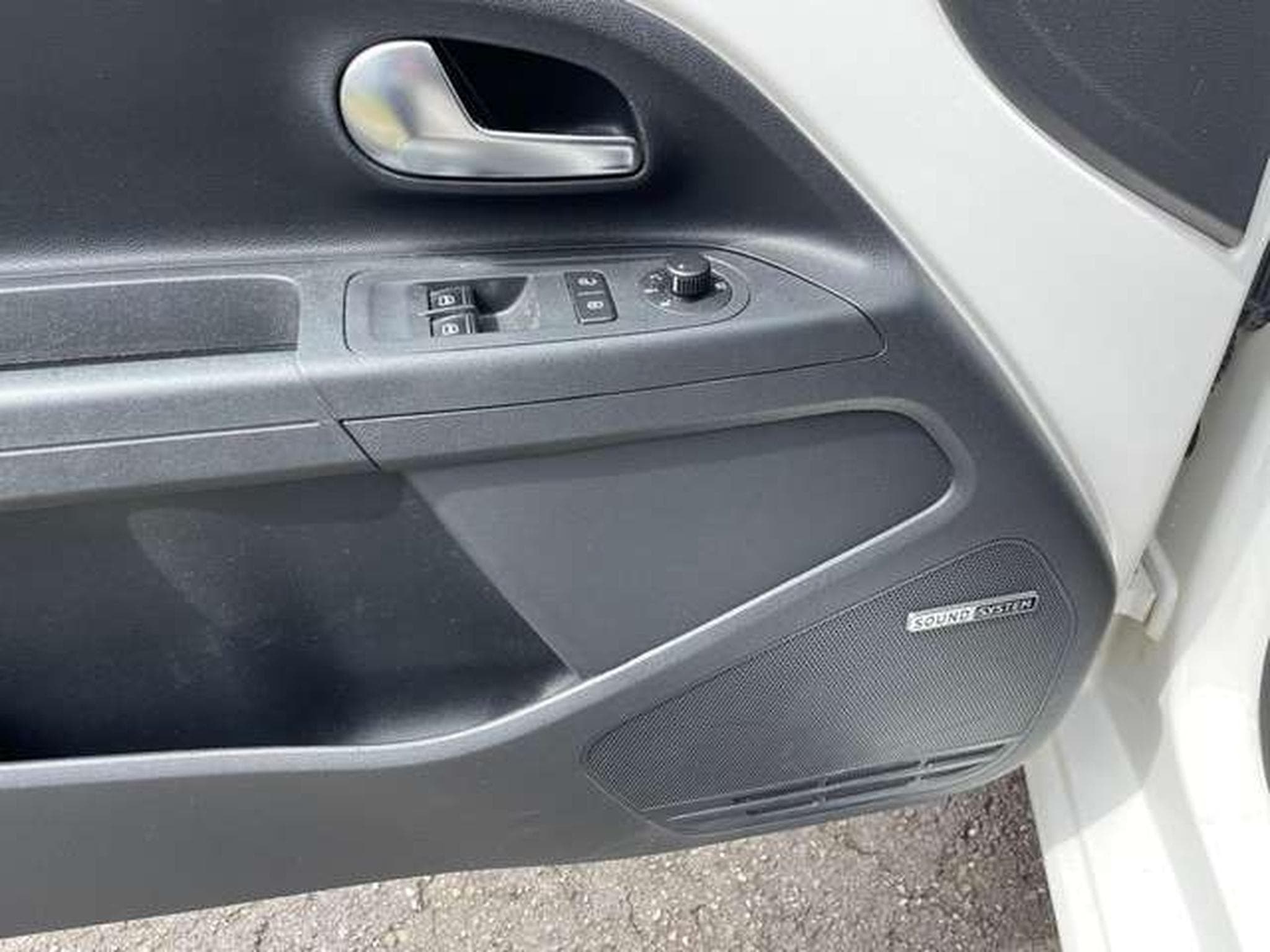 Skoda Citigo Citigo 1.0 - 25 YEARS EDITION 14/25 (2017) - Foto 9