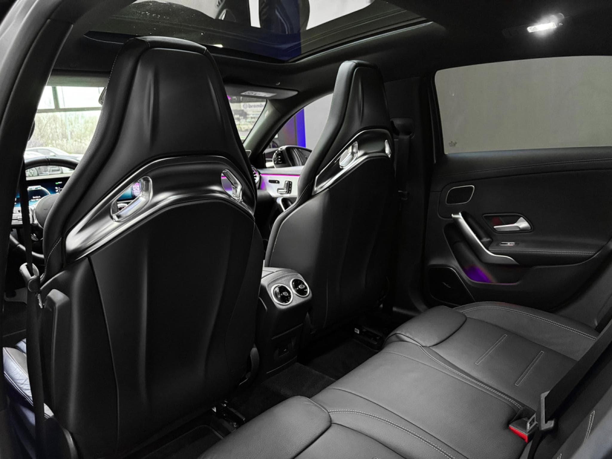 Mercedes A 45 AMG S 4MATIC / TRACK / PANO / BURM. (2021) - Foto 13