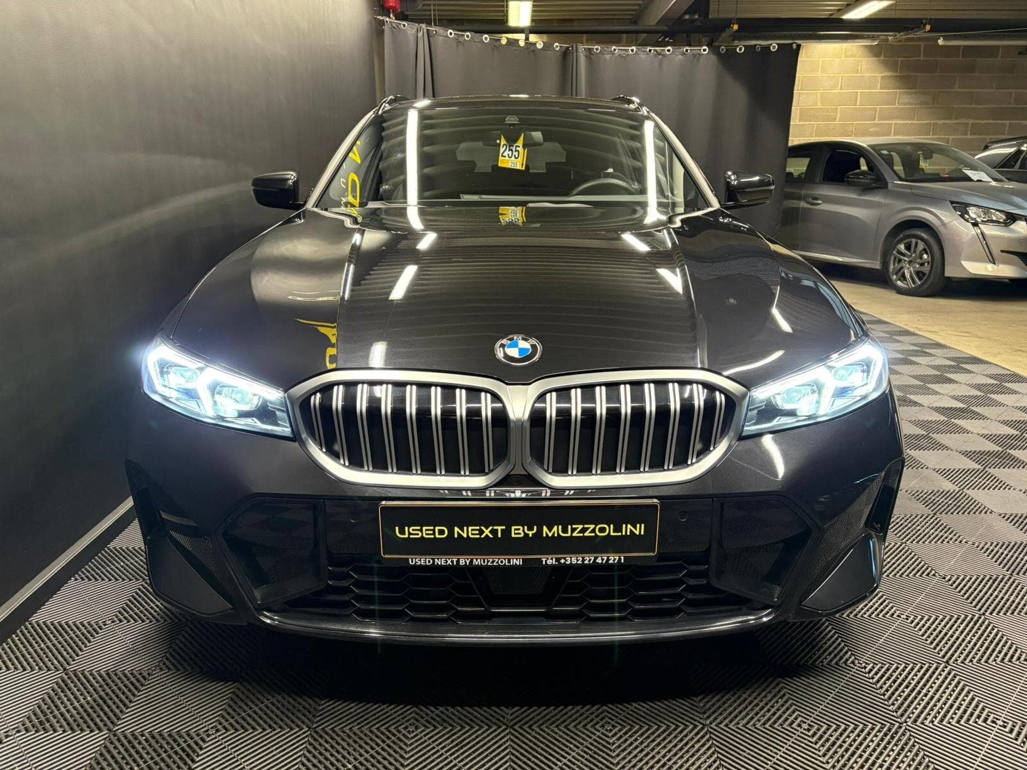 BMW 330 M-Sport Touring xDrive auto (2024) - Photo 2