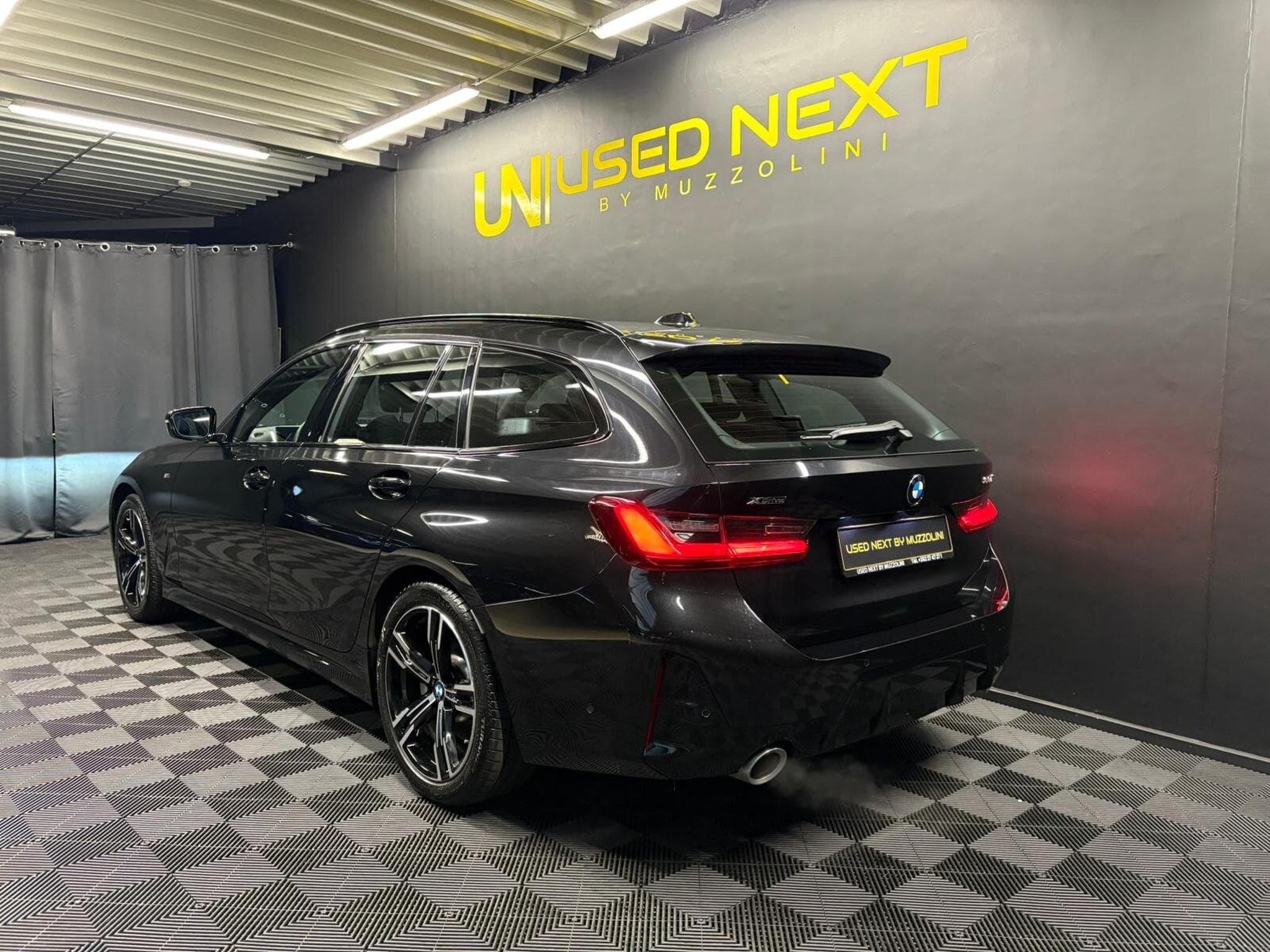 BMW 330 M-Sport Touring xDrive auto (2024) - Photo 5