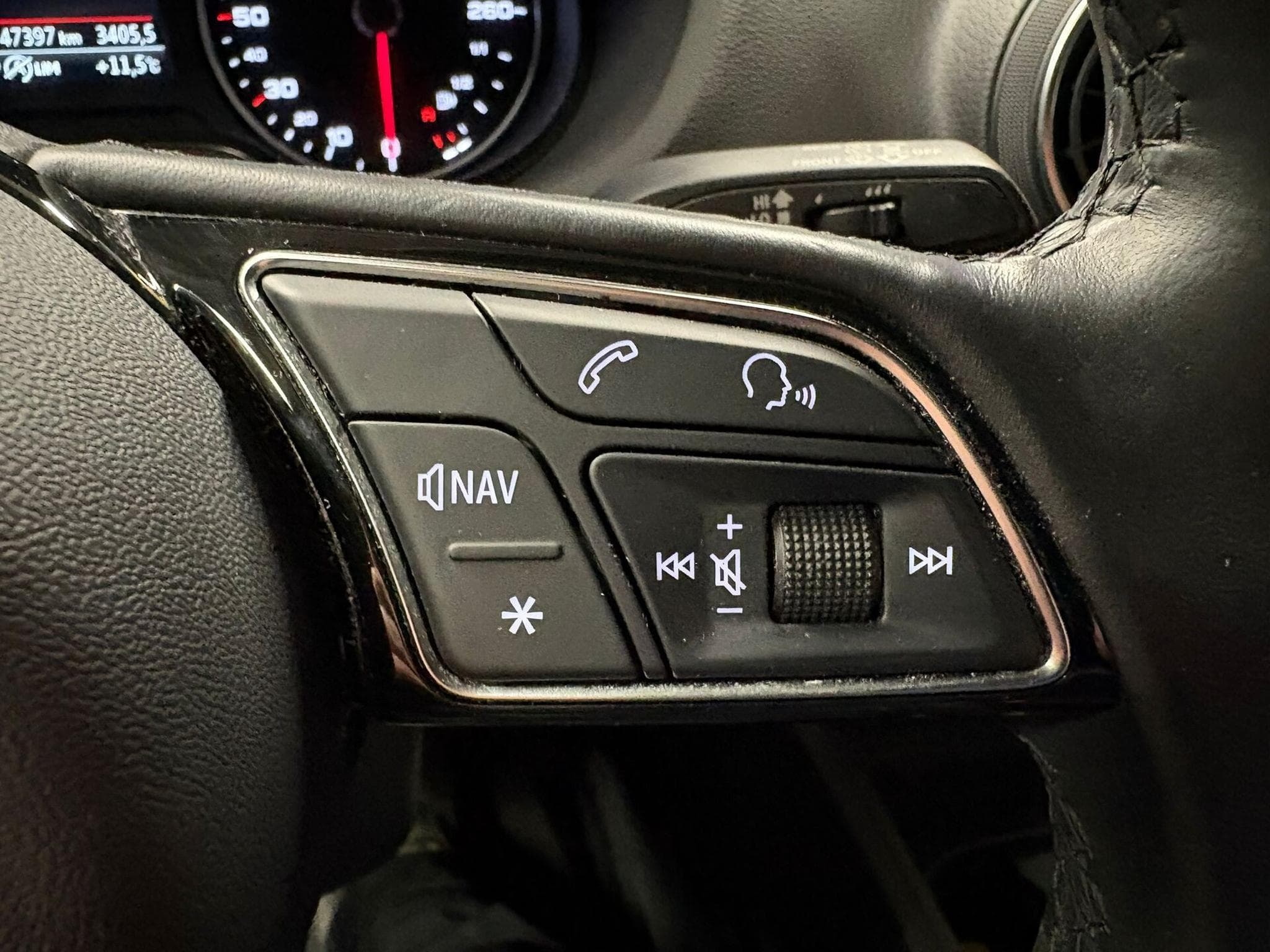 Audi Q2 Advanced 150 cv S-Tronic CAMERA/GPS/HAYON ELEC (2022) - Photo 9
