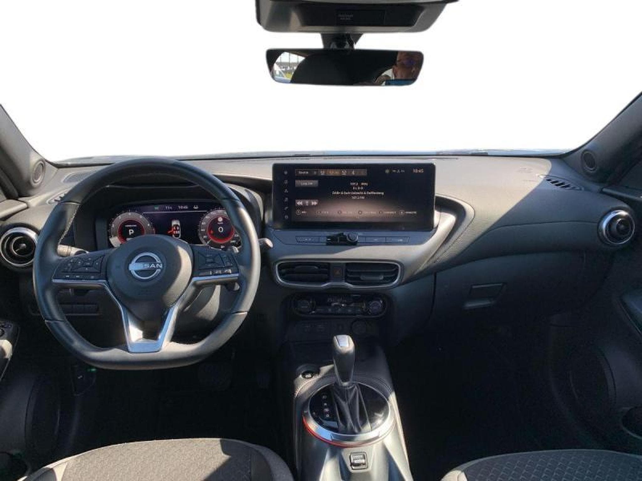 Nissan Juke N-Design (2024) - Photo 18