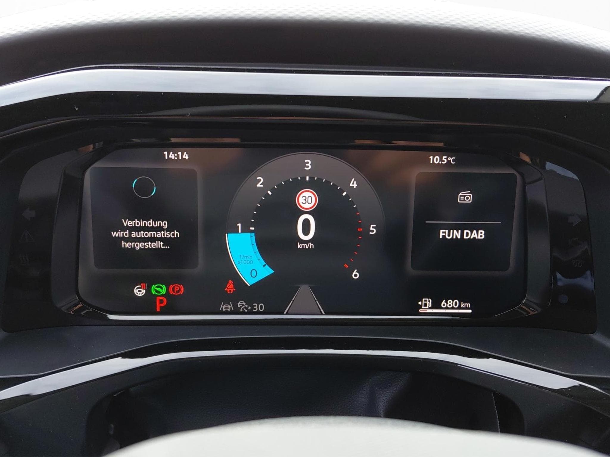 VW Multivan Life (2026) - Photo 11