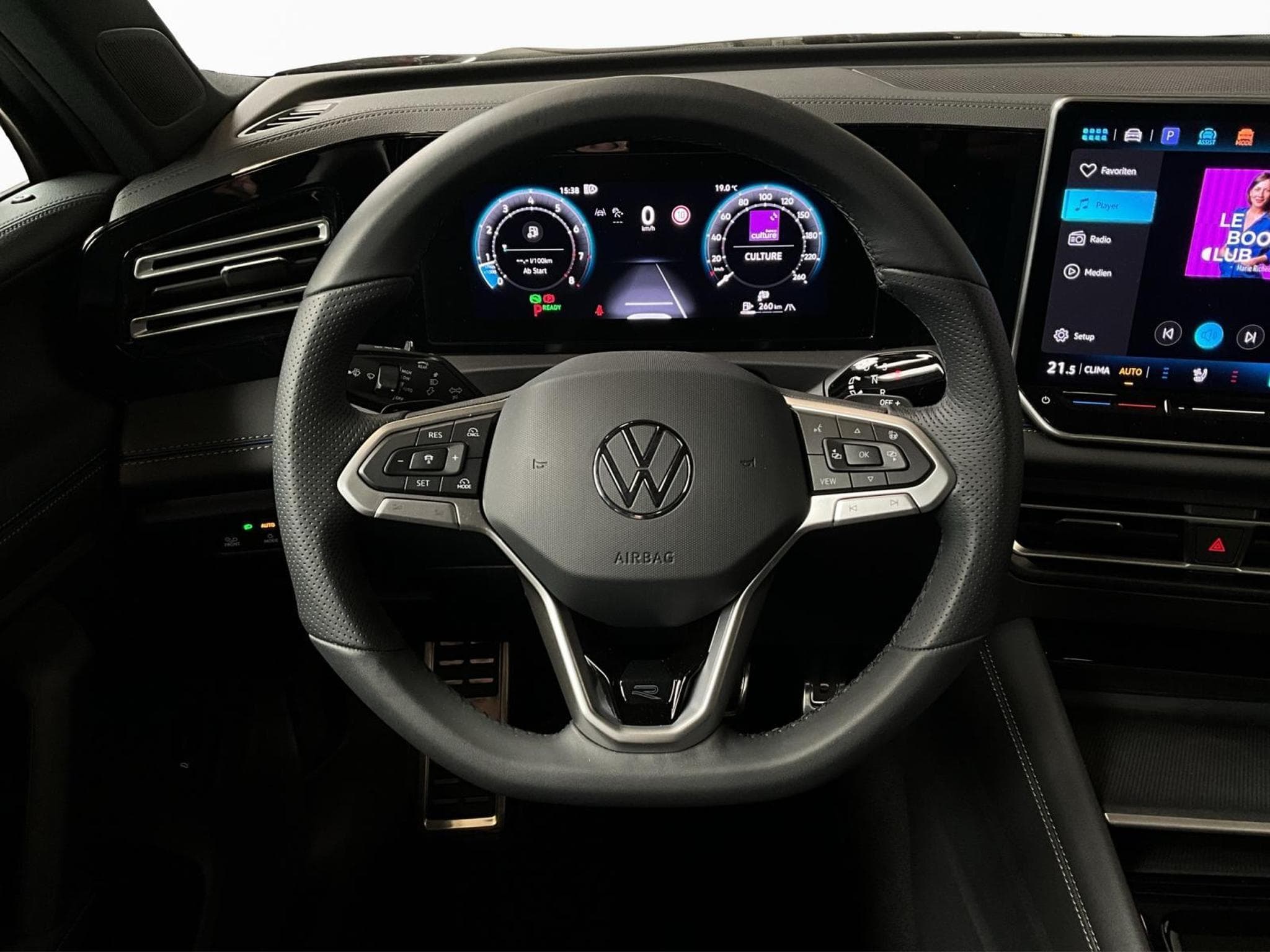 VW Tiguan R-Line+DSG+Black-Style+Pano (2025) - Photo 10