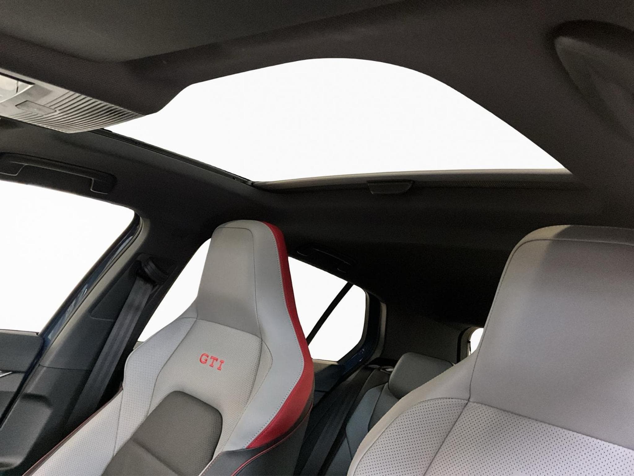 VW Golf GTI+DSG+360°+Pano+StandH. (2025) - Foto 15