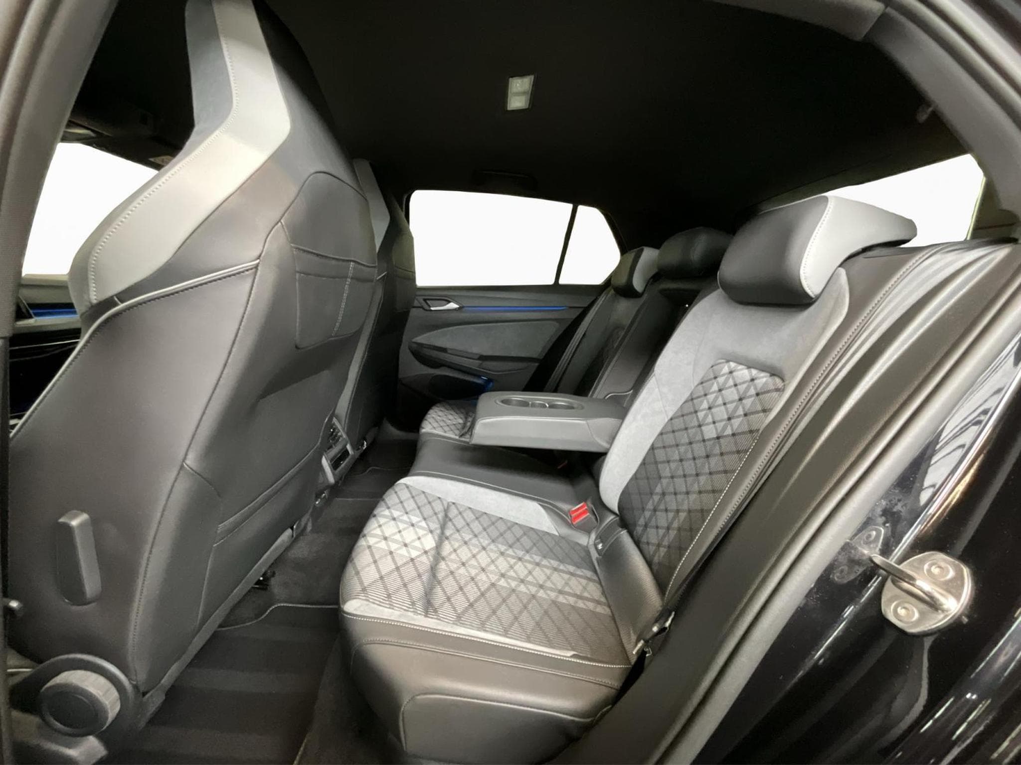 VW Golf R-Line+DSG+Matrix-LED+RearView+IQ-Drive (2023) - Foto 15