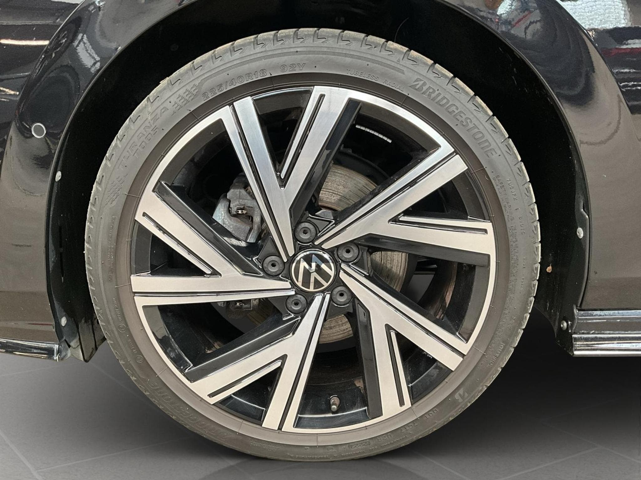 VW Golf R-Line+DSG+Matrix-LED+RearView+IQ-Drive (2023) - Foto 8