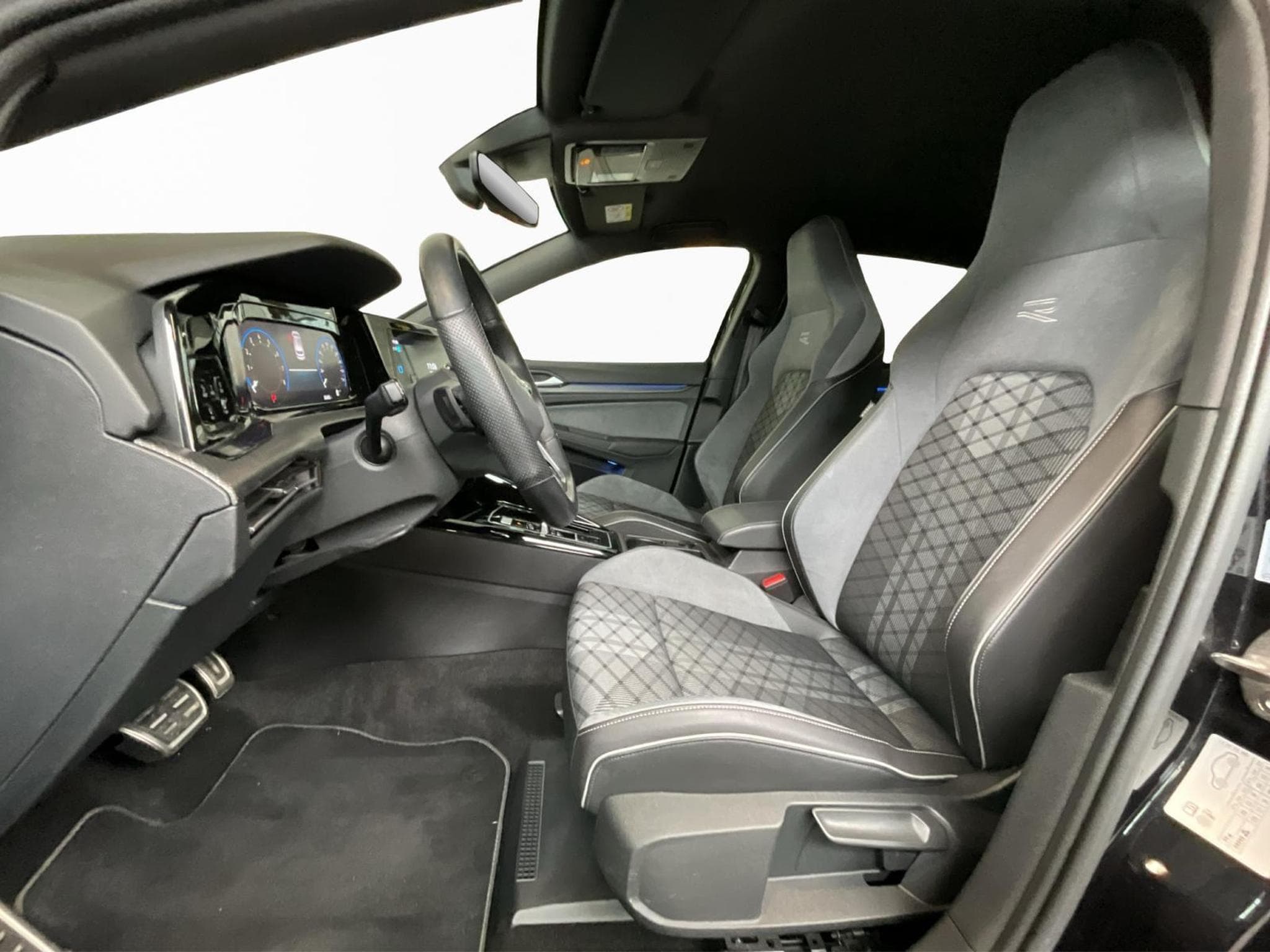 VW Golf R-Line+DSG+Matrix-LED+RearView+IQ-Drive (2023) - Foto 9