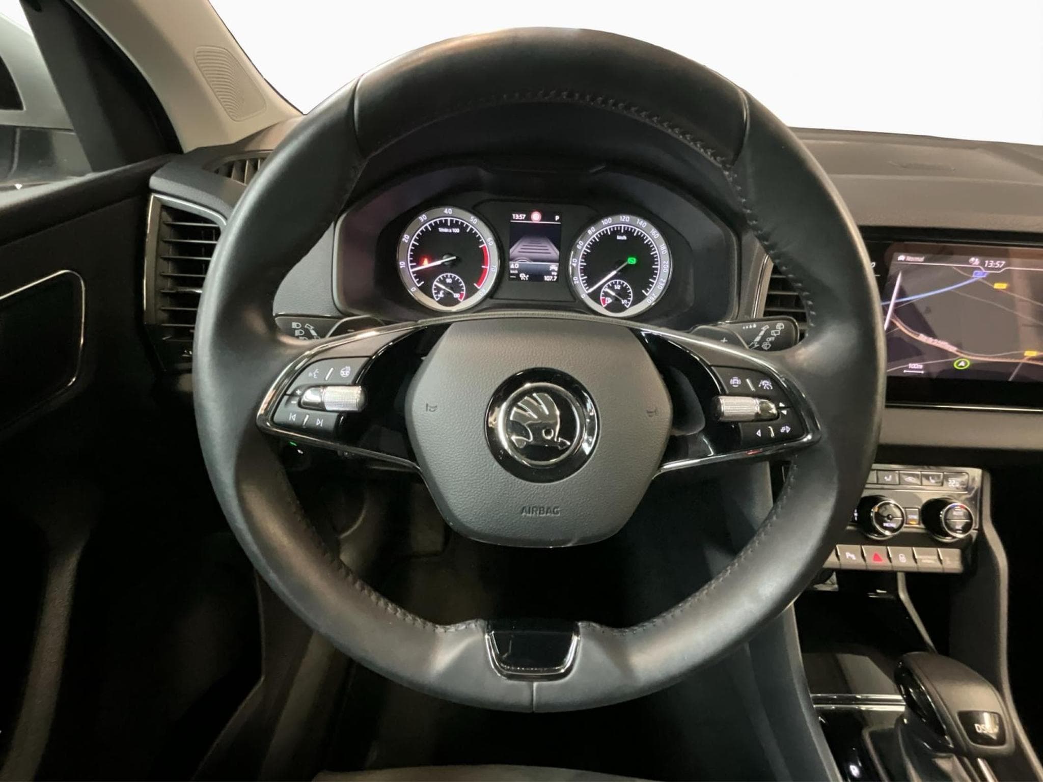 Skoda Karoq Style+DSG+AHK+P.Premium+Led (2021) - Photo 12