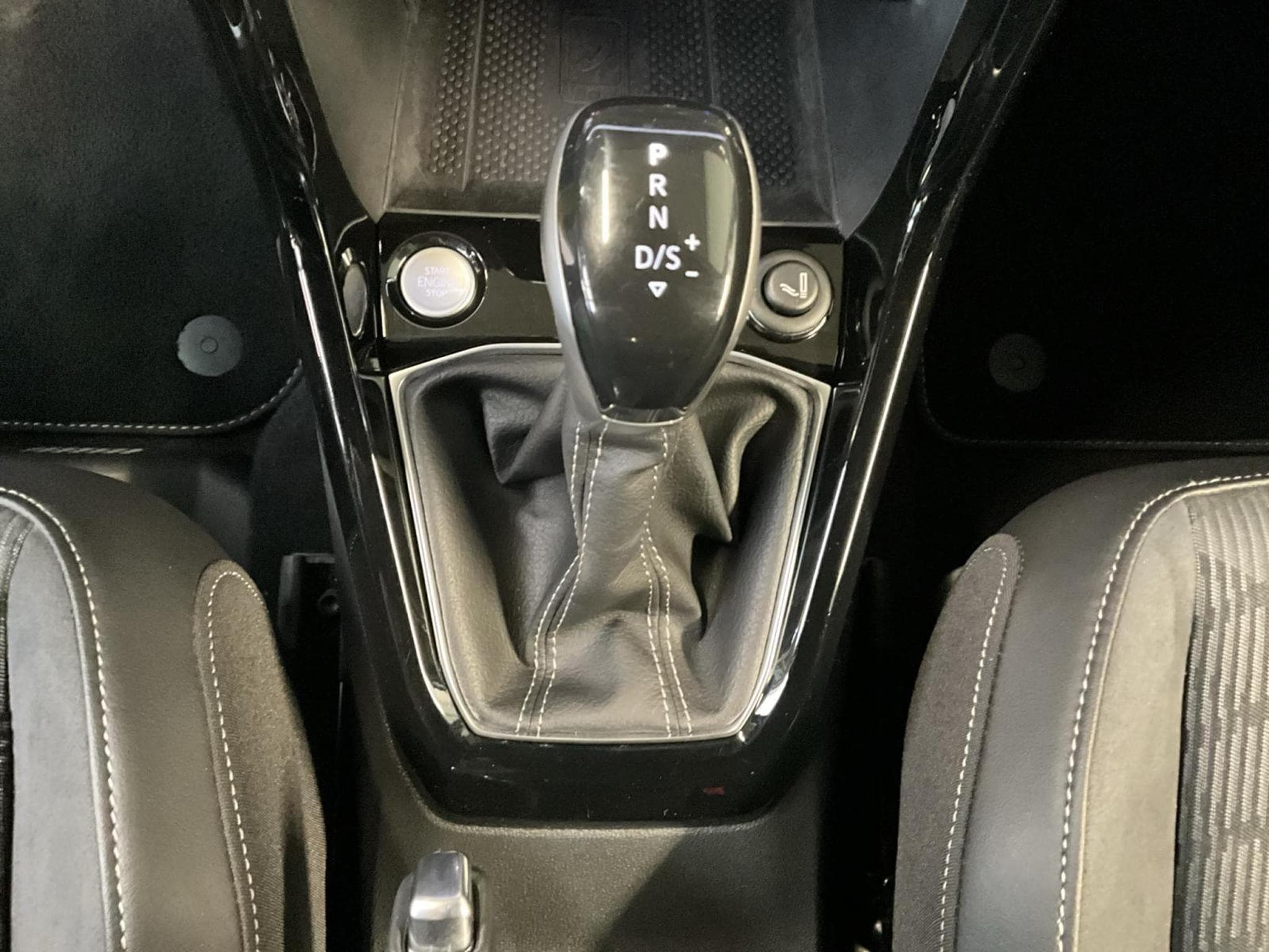 VW T-Cross R-Line+DSG+Beats+LM18+AHK+Rear-View (2024) - Photo 14