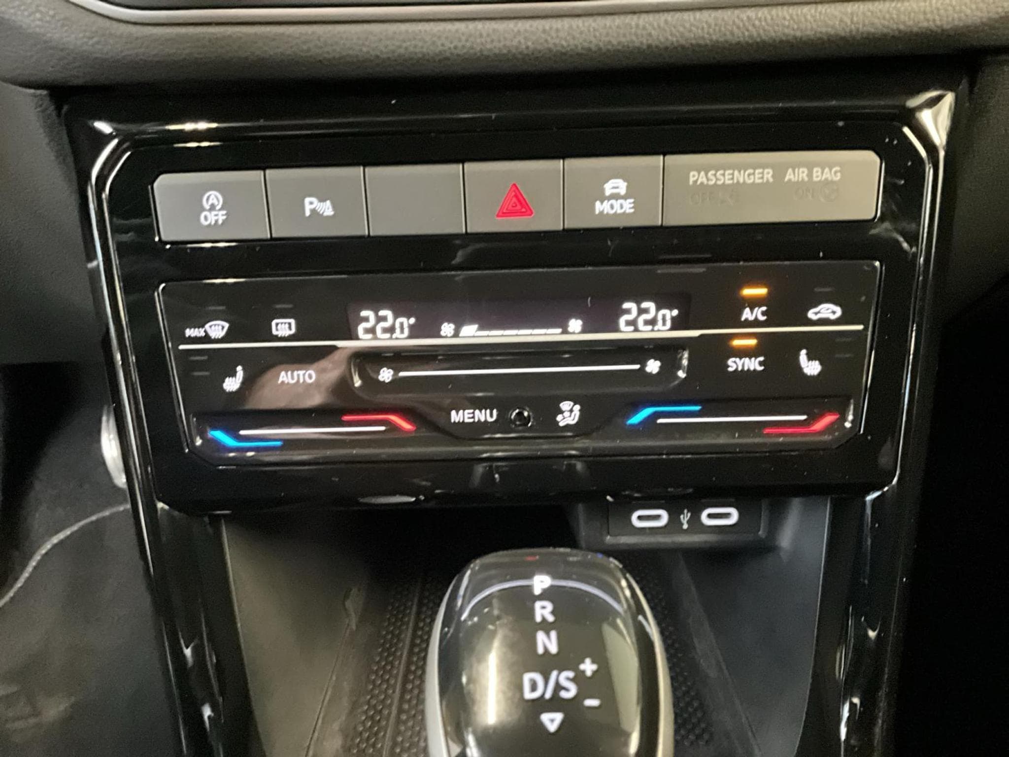 VW T-Cross R-Line+DSG+Beats+LM18+AHK+Rear-View (2024) - Photo 15