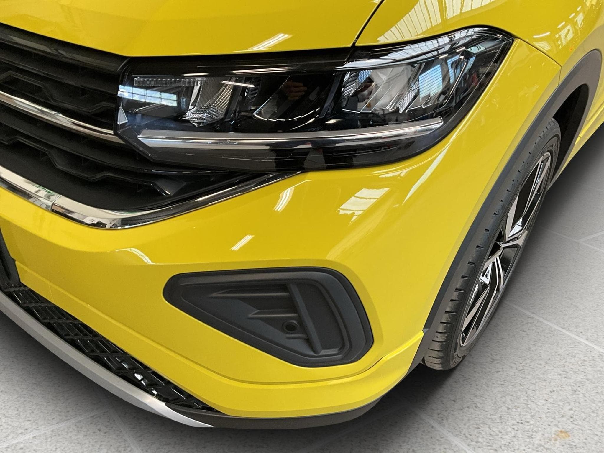 VW T-Cross R-Line+DSG+Beats+LM18+AHK+Rear-View (2024) - Photo 9