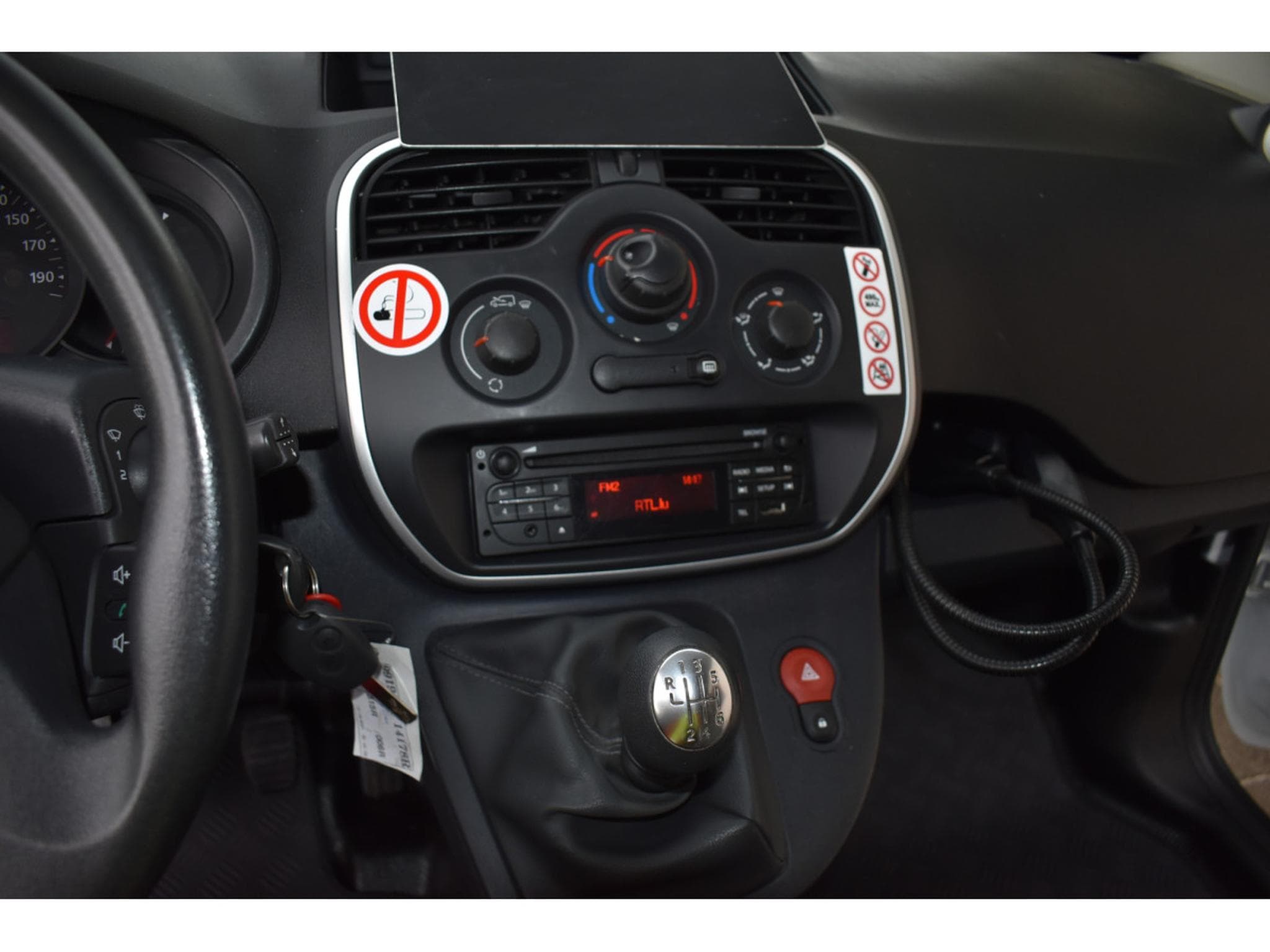Renault Kangoo 1,5 DCI 95 Maxi état neuf 35000km (2021) - Photo 14