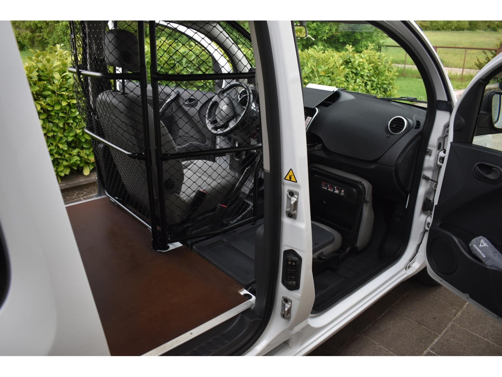 Renault Kangoo 1,5 DCI 95 Maxi état neuf 35000km (2021) - Photo 9