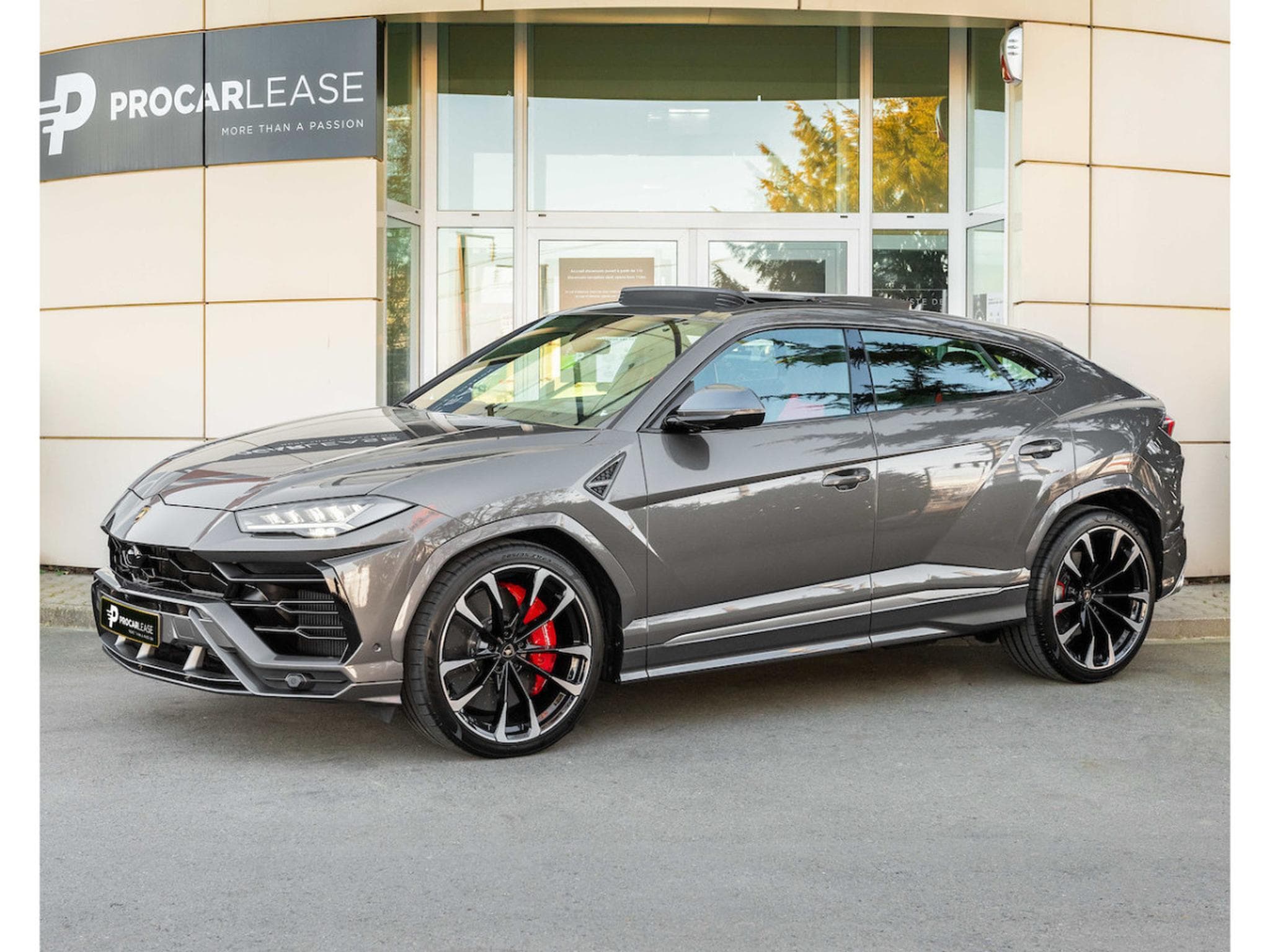 Lamborghini Urus 4.0 V8 Auto./PANO/23/360°/B&O/HUD/CARBON/VOLL (2021) - Photo 1